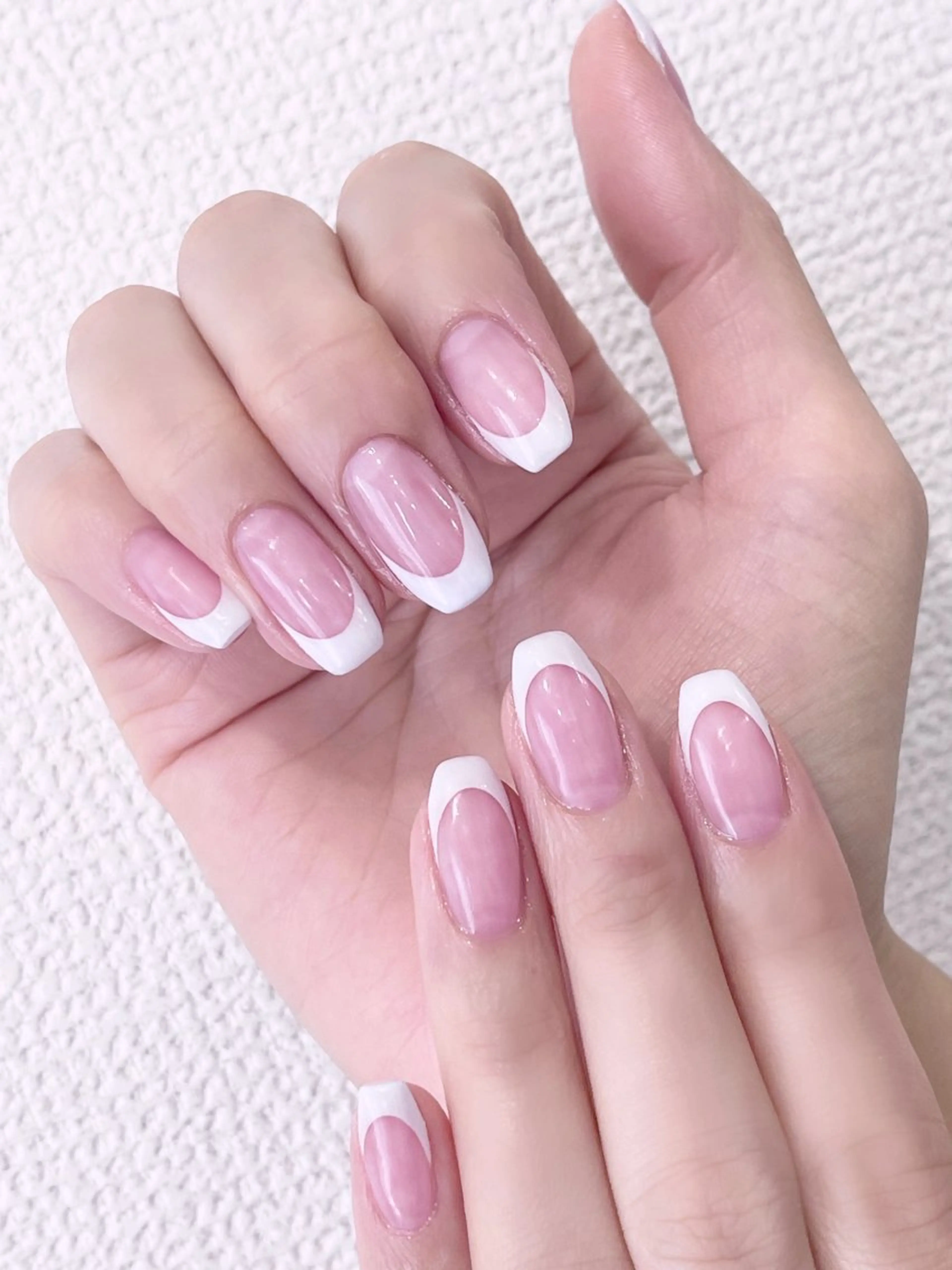 ネイル フレンチネイル ジェルネイル ホワイト ハンドネイル nails by Mou所属・nails by Mouのネイルデザイン