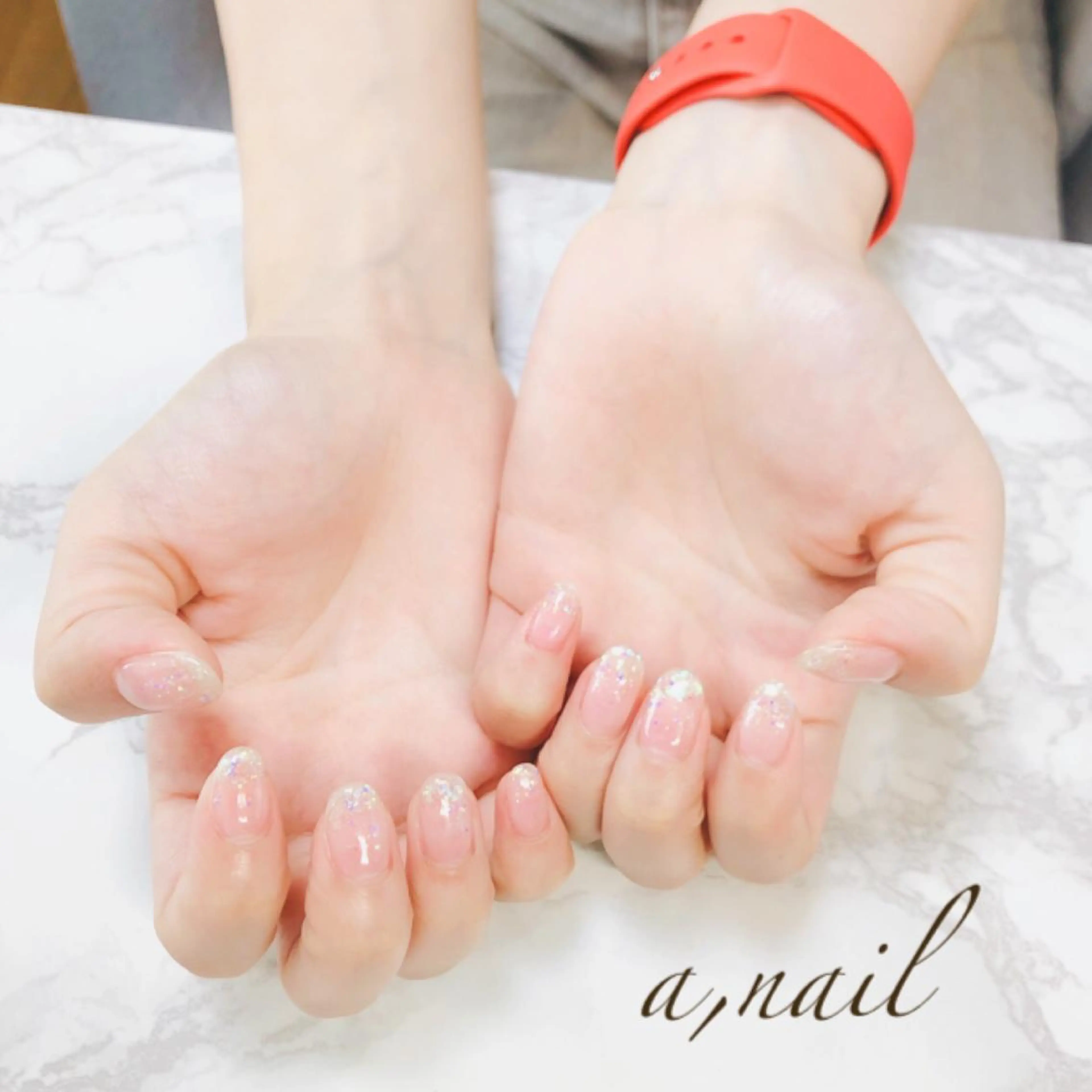 ネイル オーロラネイル フットネイル ジェルネイル グラデーション オフィスネイル ハンドネイル ネイルサロン エーネイルのネイルデザイン