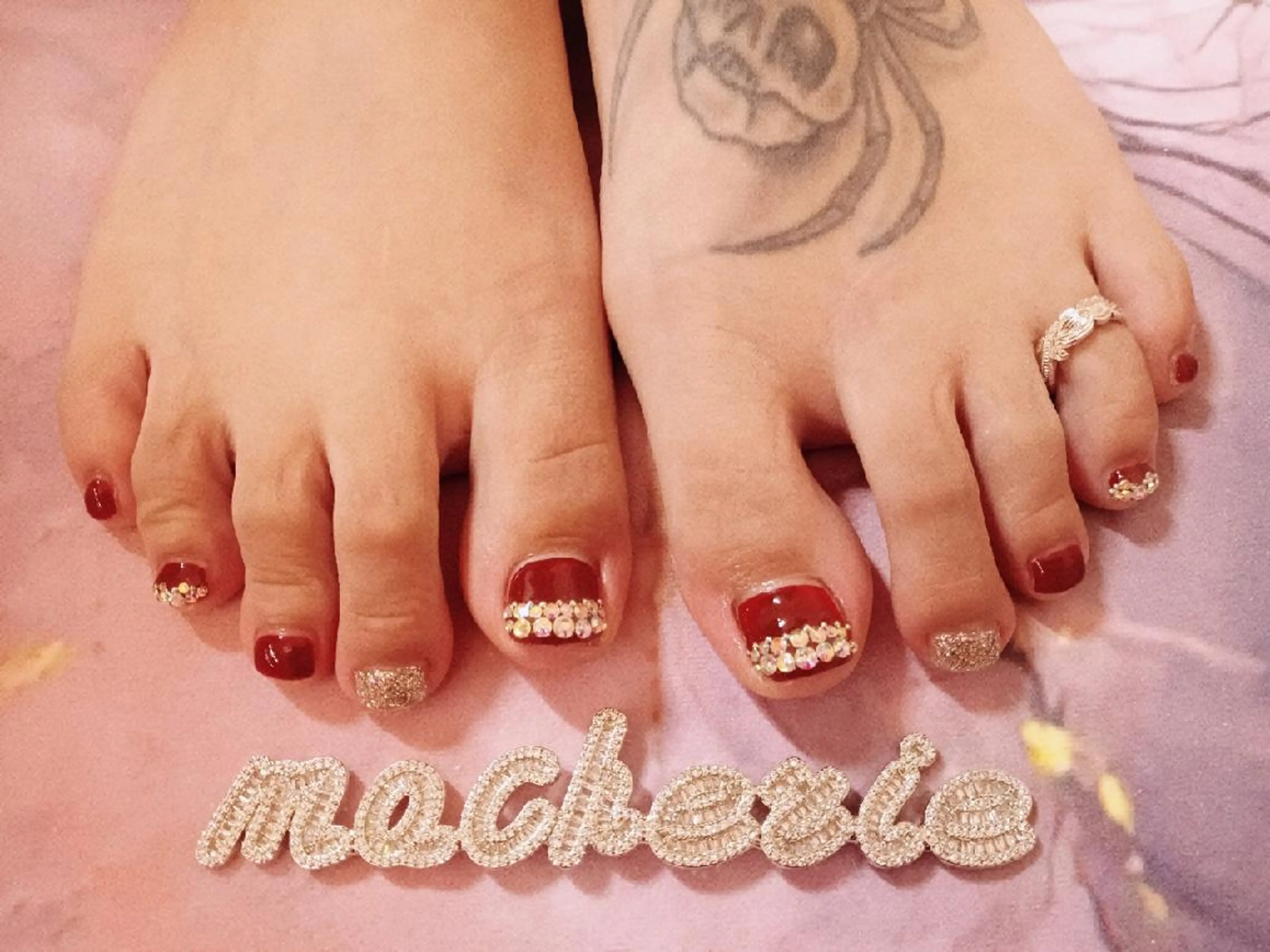 ネイル フットネイル キラキラネイル フットネイル Nail Salon macherieのネイルデザイン