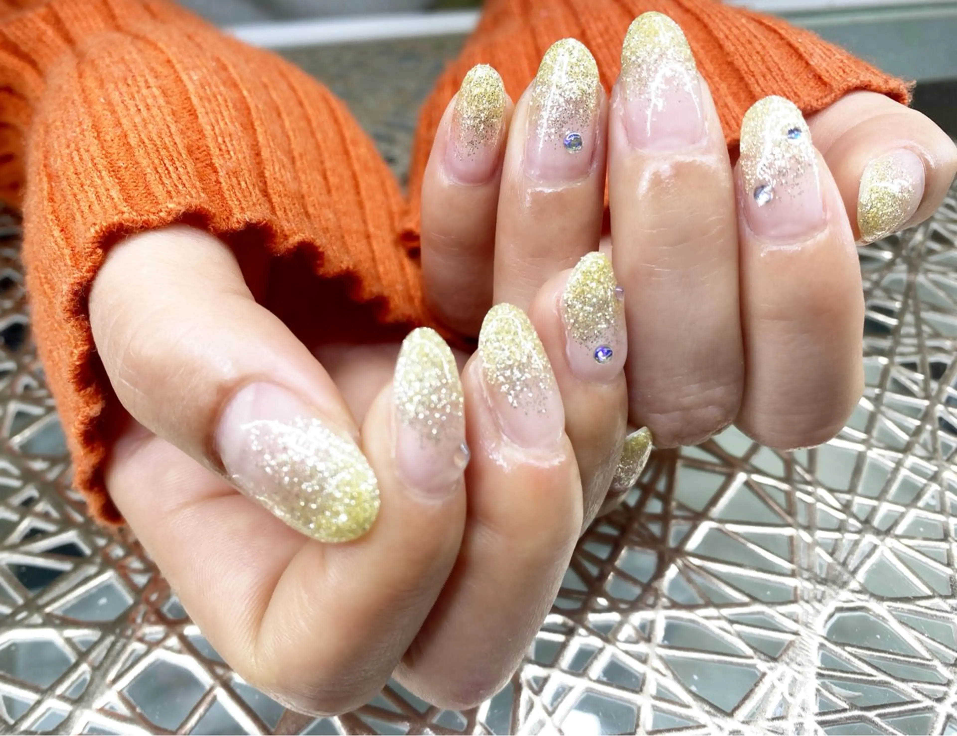 ネイル ラメ(グリッター) ラメグラデーション 冬ネイル ハンドネイル ネイルサロン nail_upのネイルデザイン