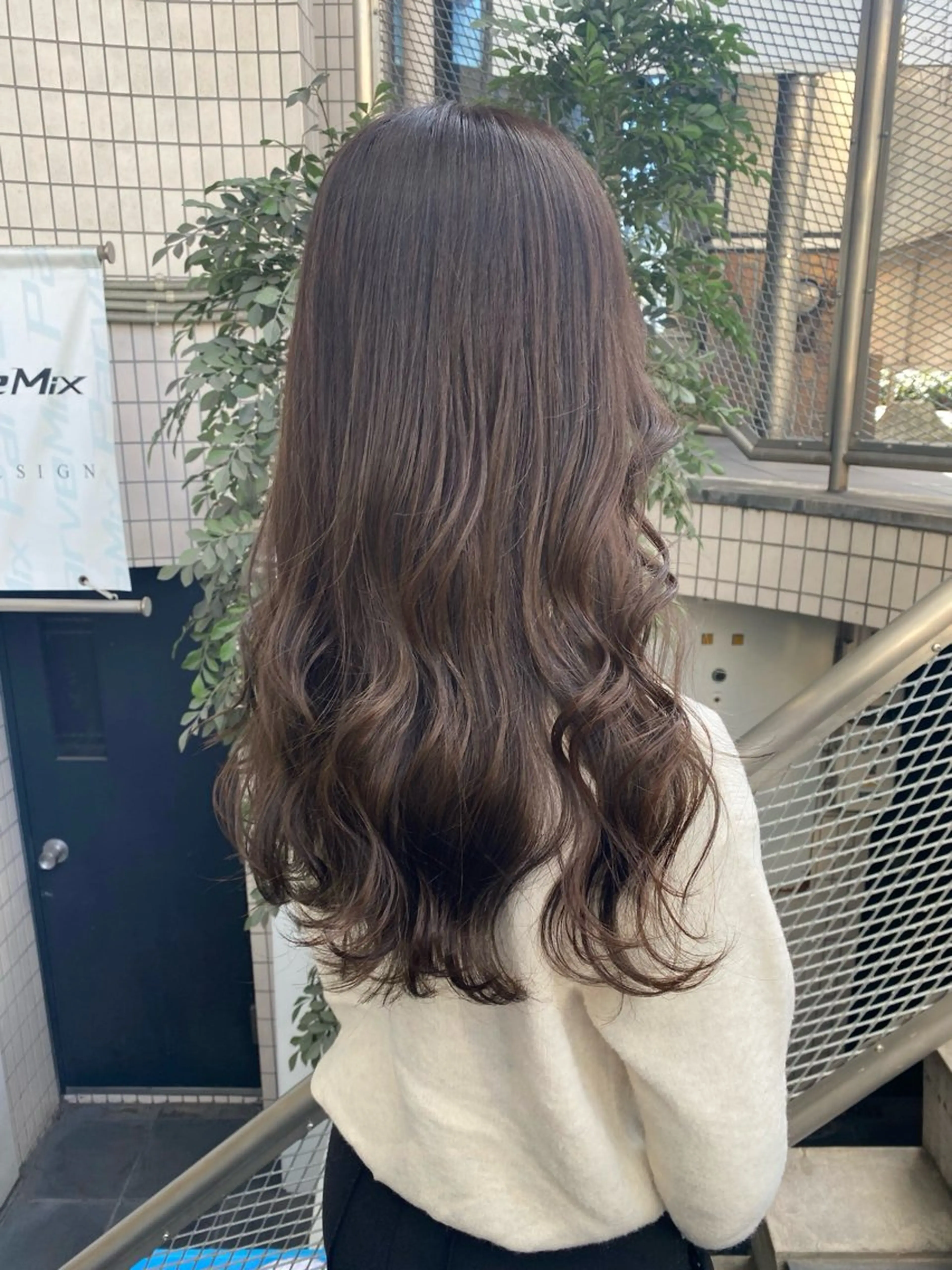 ロング カラー ParveMix 岡本えりかのヘアスタイル