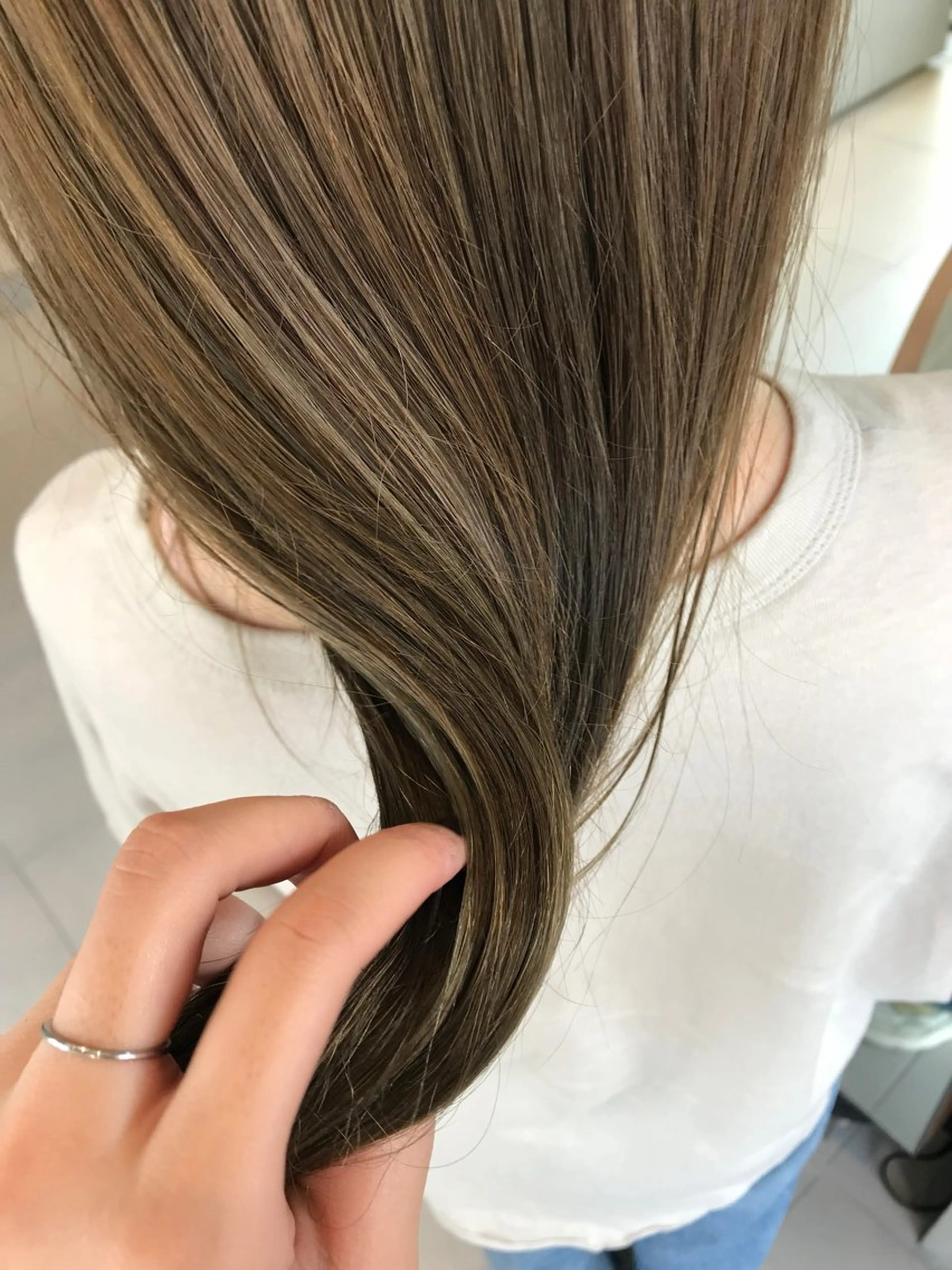 カラー ヘアカラー hina KEEDAのヘアスタイル