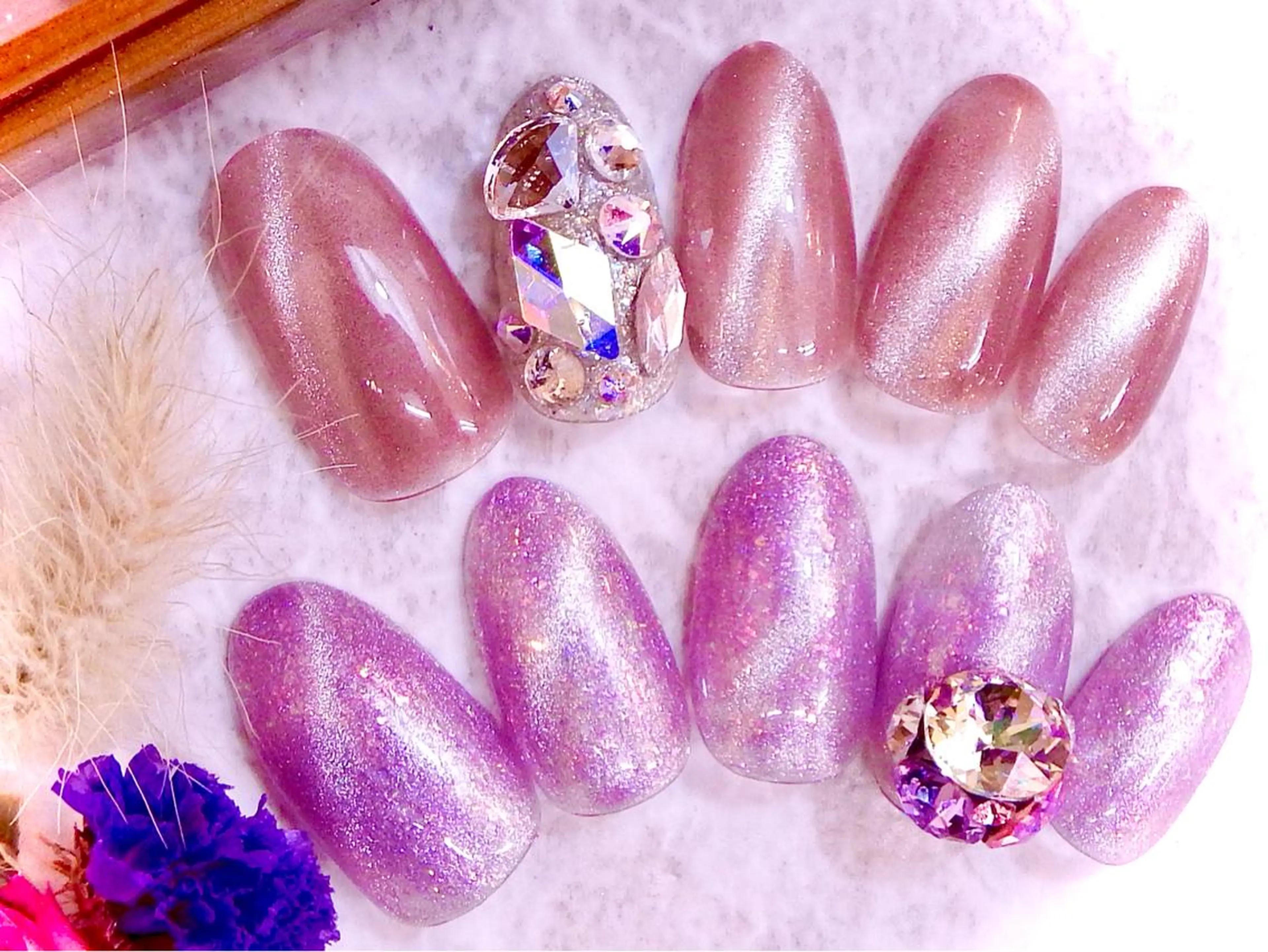 ネイル アートネイル マグネットネイル ストーンネイル ボガスティーズネイル 川崎店のネイルデザイン