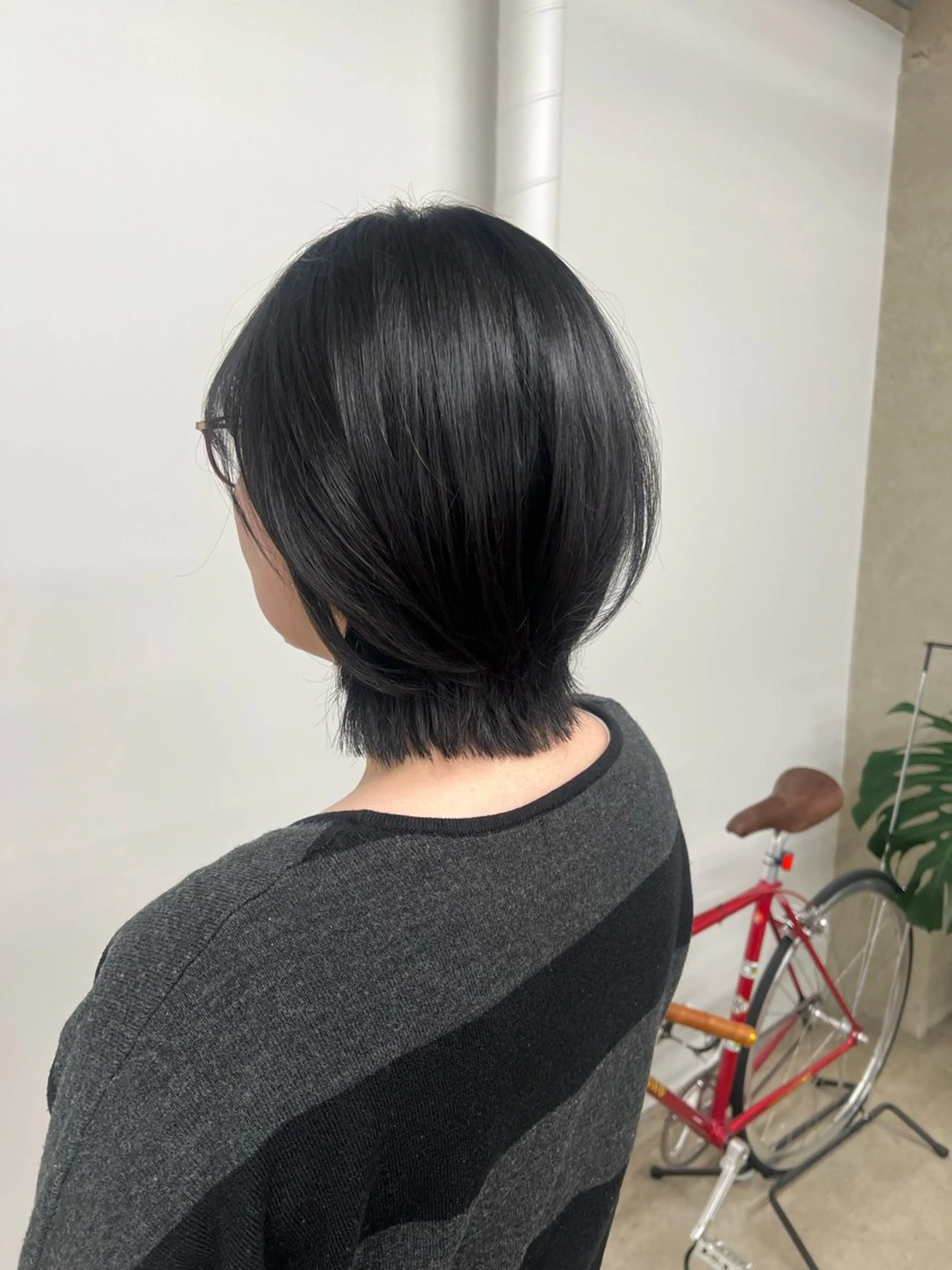 ミディアム ショートボブ ボブ くびれヘア 伸ばしかけ 佐久間 萌のヘアスタイル