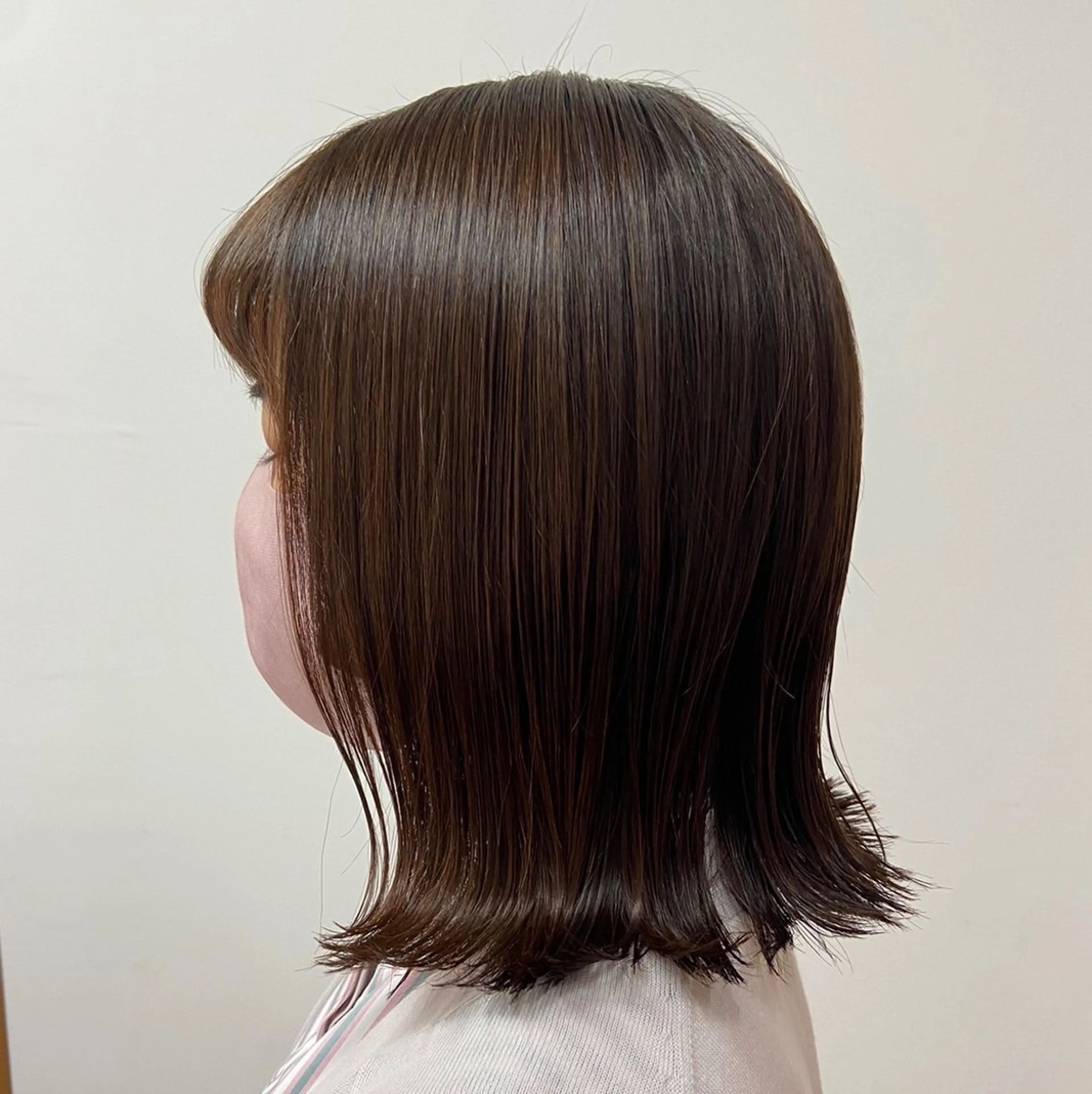 ミディアム カラー 外ハネヘア 安岡美咲✂︎ 艶カラー/髪質改善のヘアスタイル