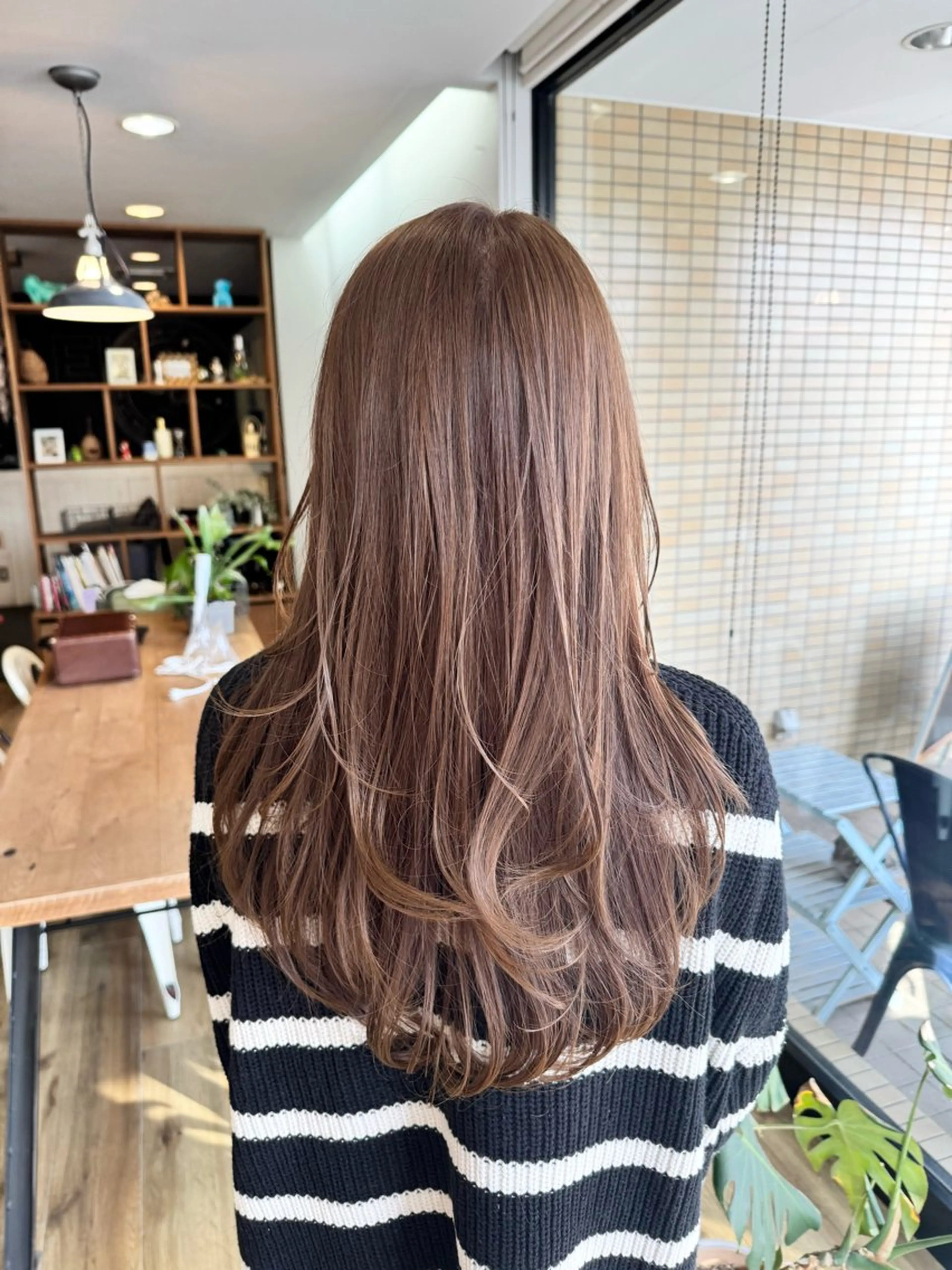 ロング カラー ブラウンカラー カット ヘアカラー トリートメント ツキダテ ユイのヘアスタイル