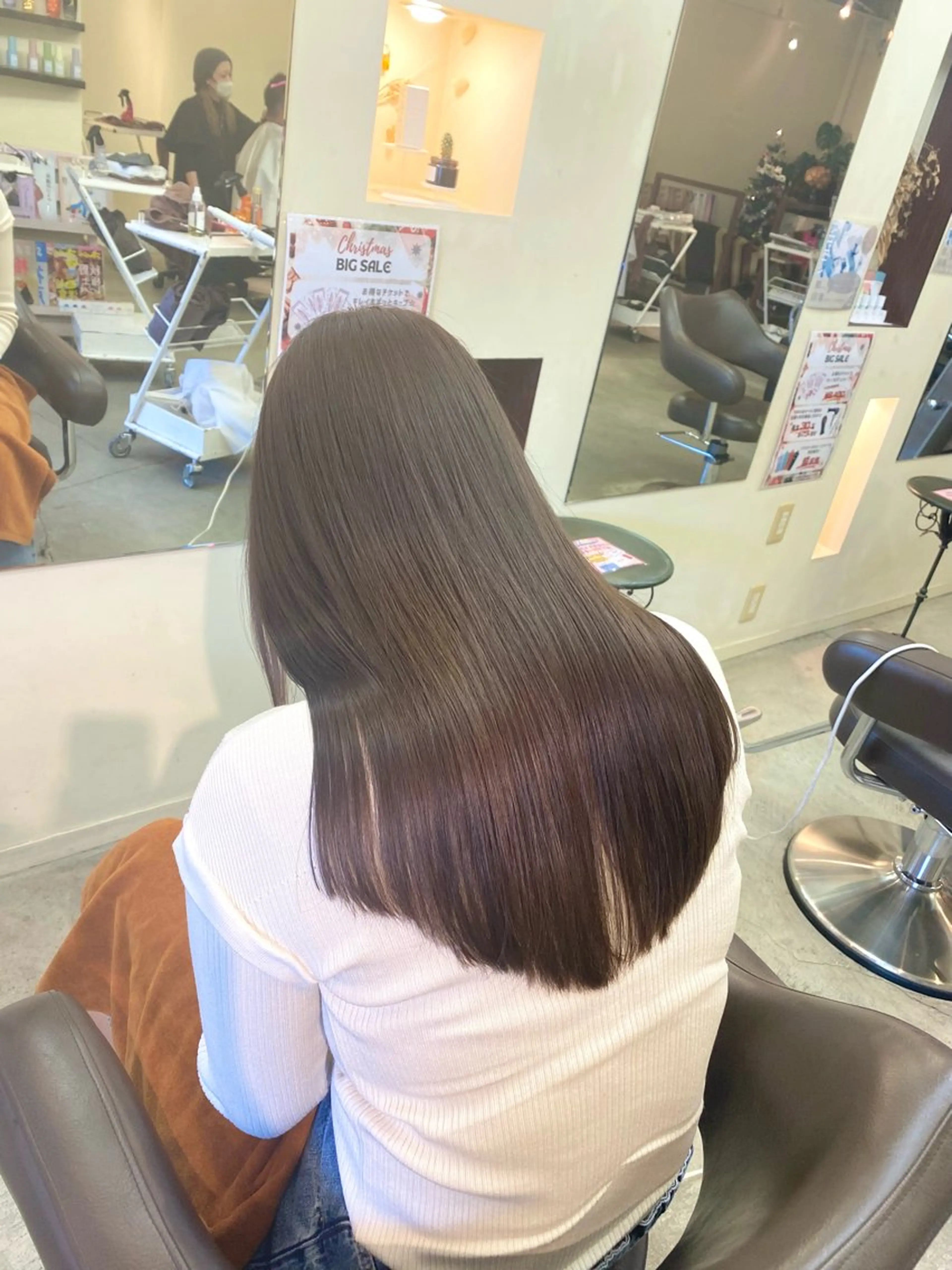 ロング カラー ブリーチ 透明感カラー グレージュ ラベンダーカラー ブリーチなしカラー ウチダ ユウヤのヘアスタイル