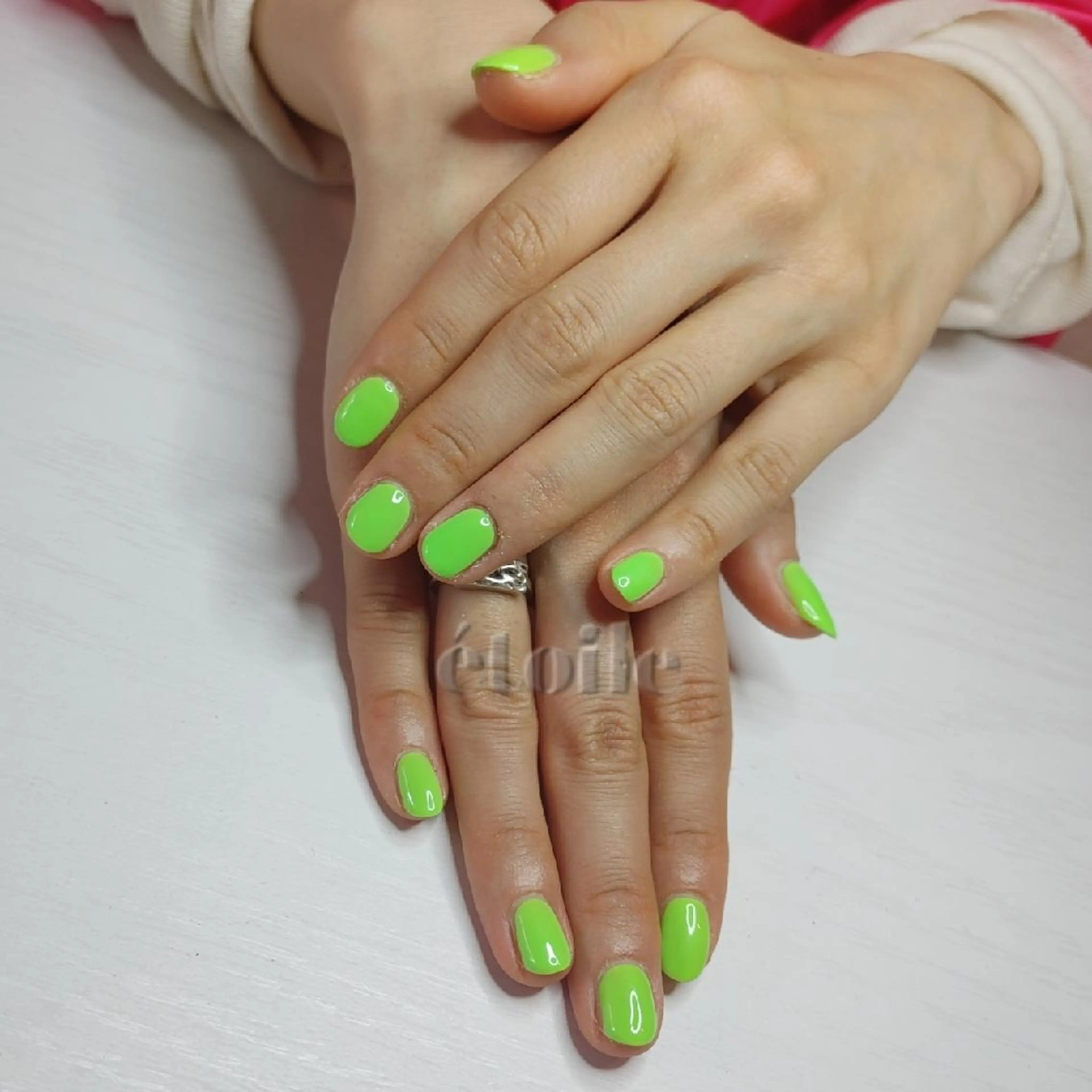 ネイル グリーン ハンドネイル ハンドケア étoile(エトワール)所属・山田 可愛のネイルデザイン