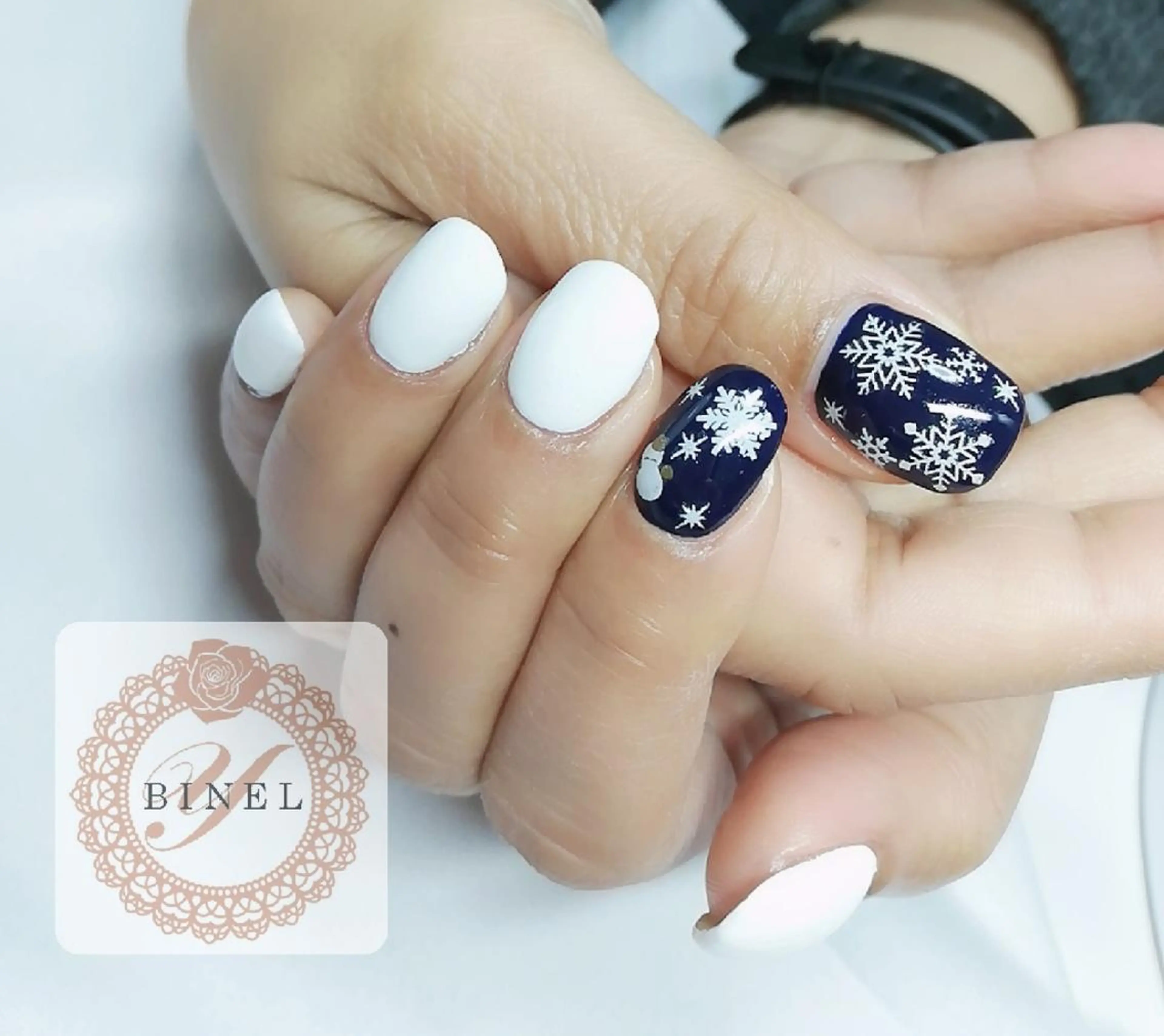 ネイル 冬ネイル クリスマス ハンドネイル Nail Salon Y.BINELのネイルデザイン