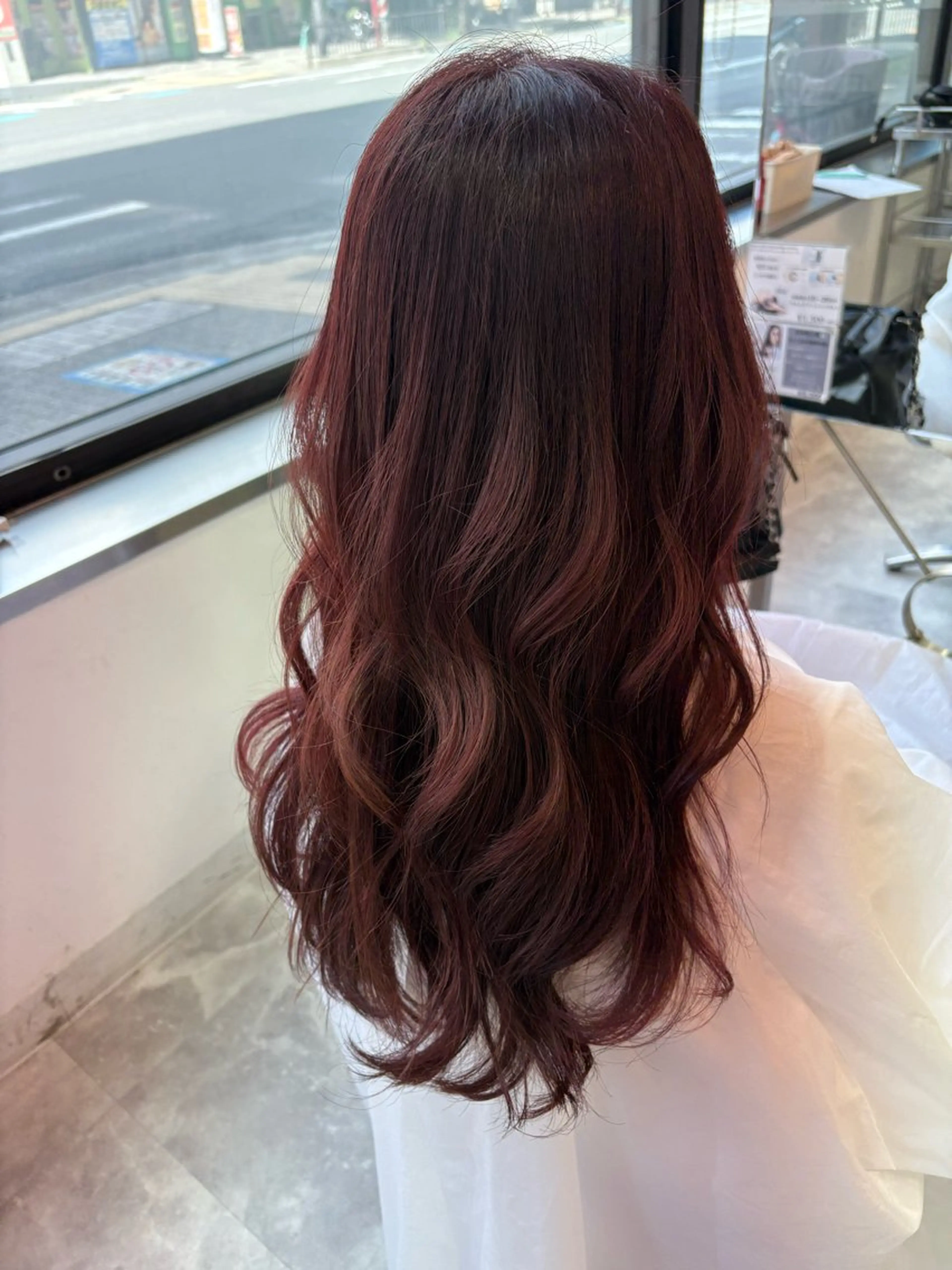 ロング カラー レッドカラー トリートメント 尾崎 美晴の眉毛・アイブロウイメージ