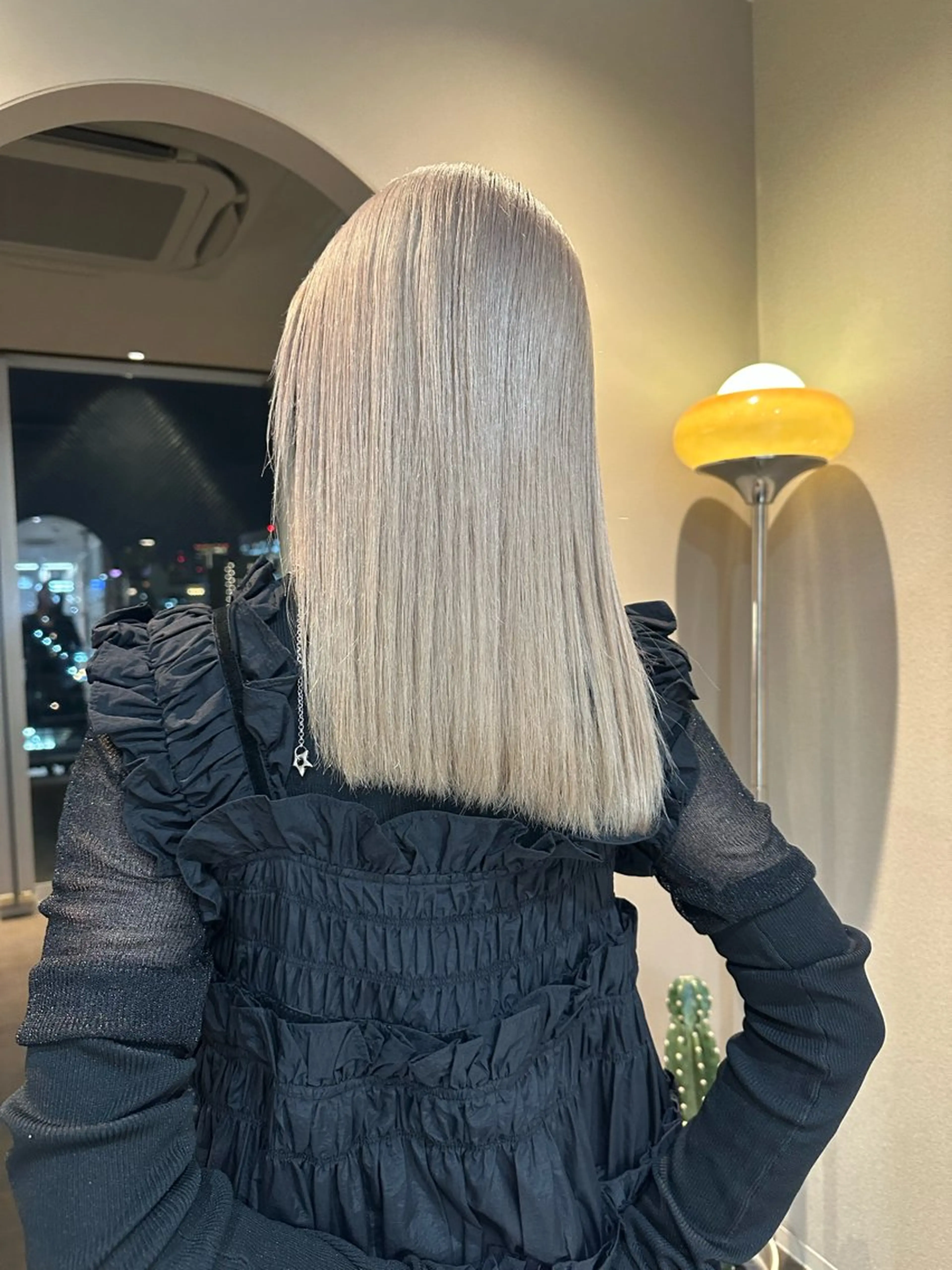 セミロング カラー 色素薄めカラー o___mioのヘアスタイル