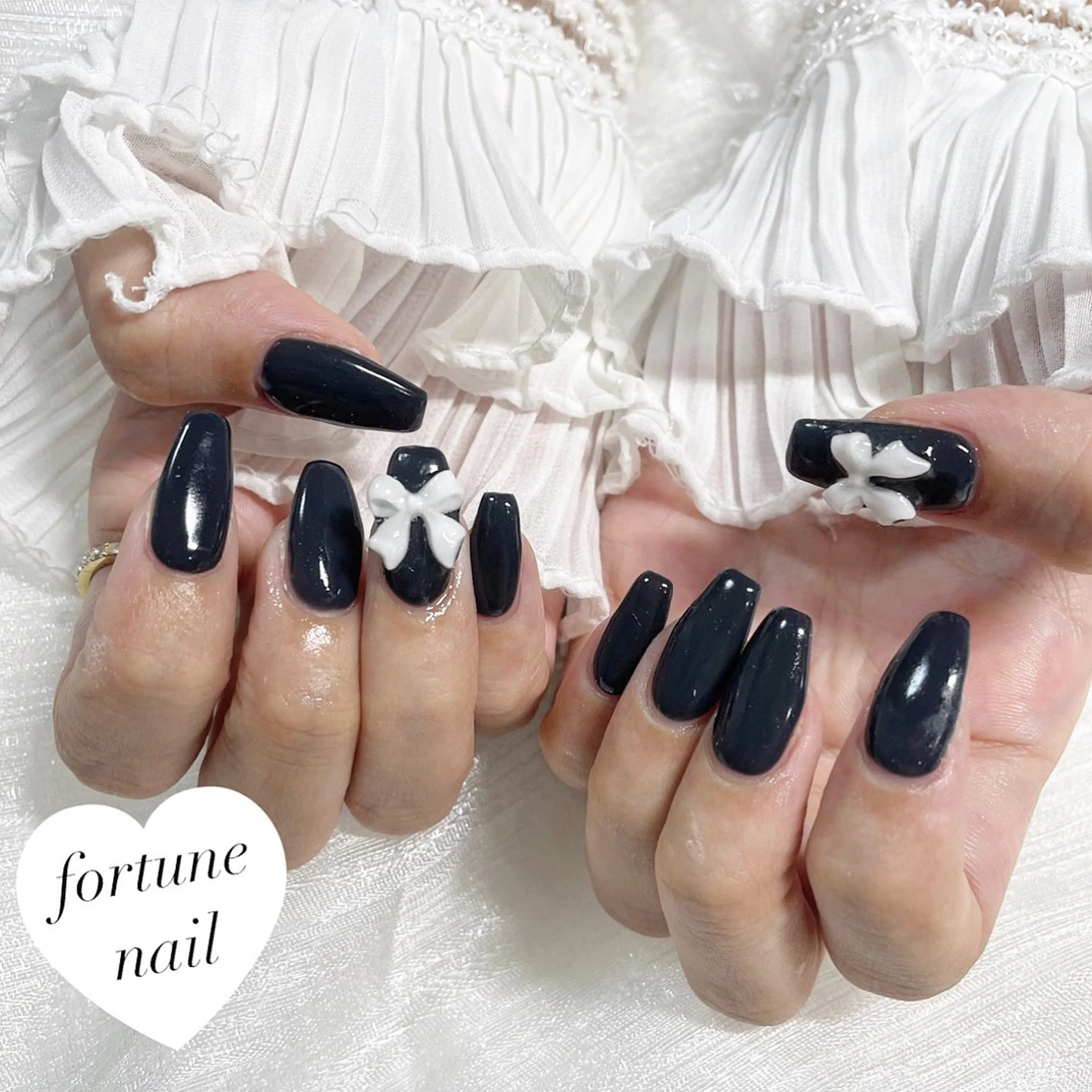 ネイル ネイビー ワンカラーネイル リボン ☆saori ☆のネイルデザイン