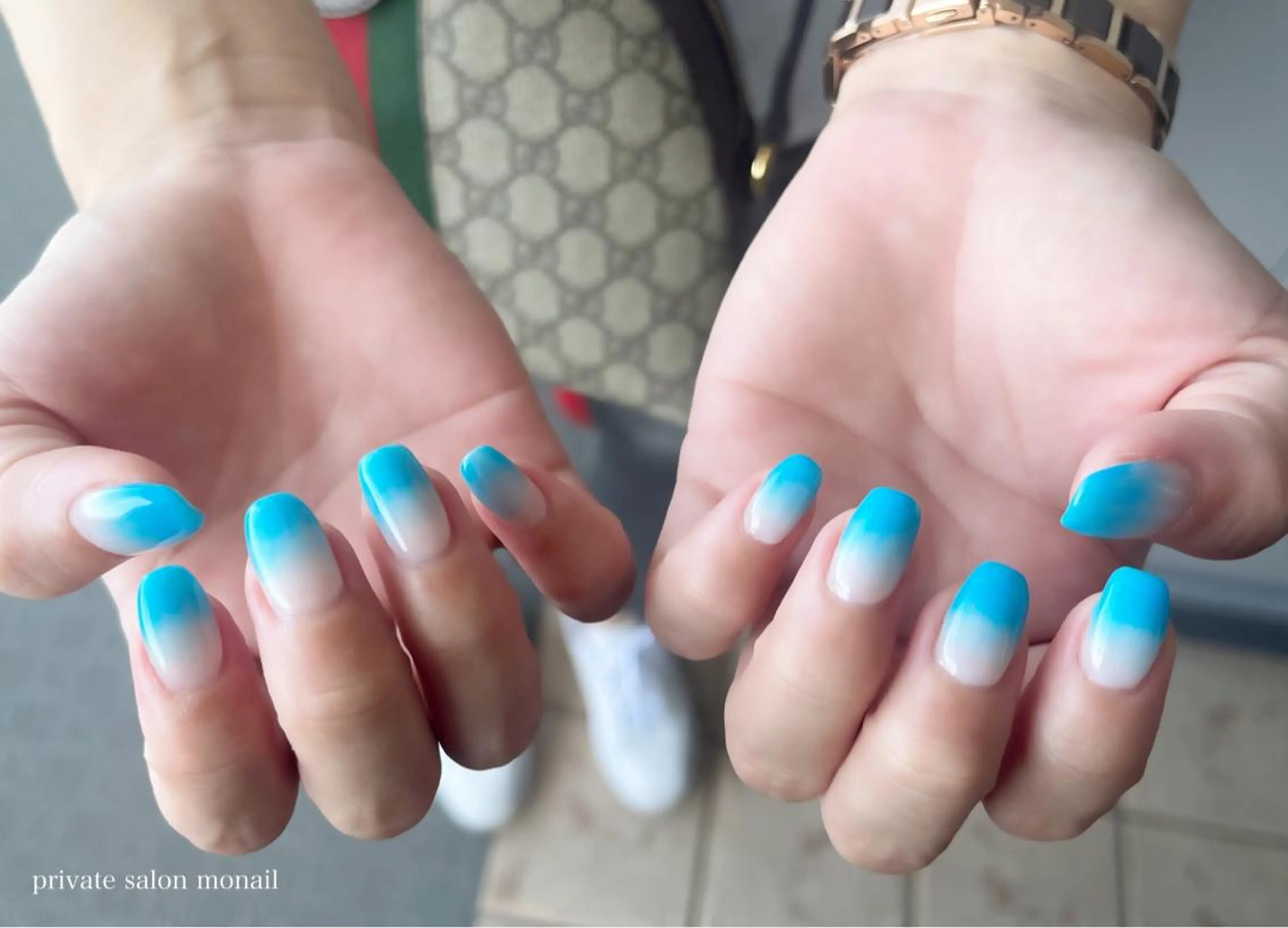 ネイル ブルー グラデーション ハンドネイル private  nail monail所属・nail salon monailのネイルデザイン
