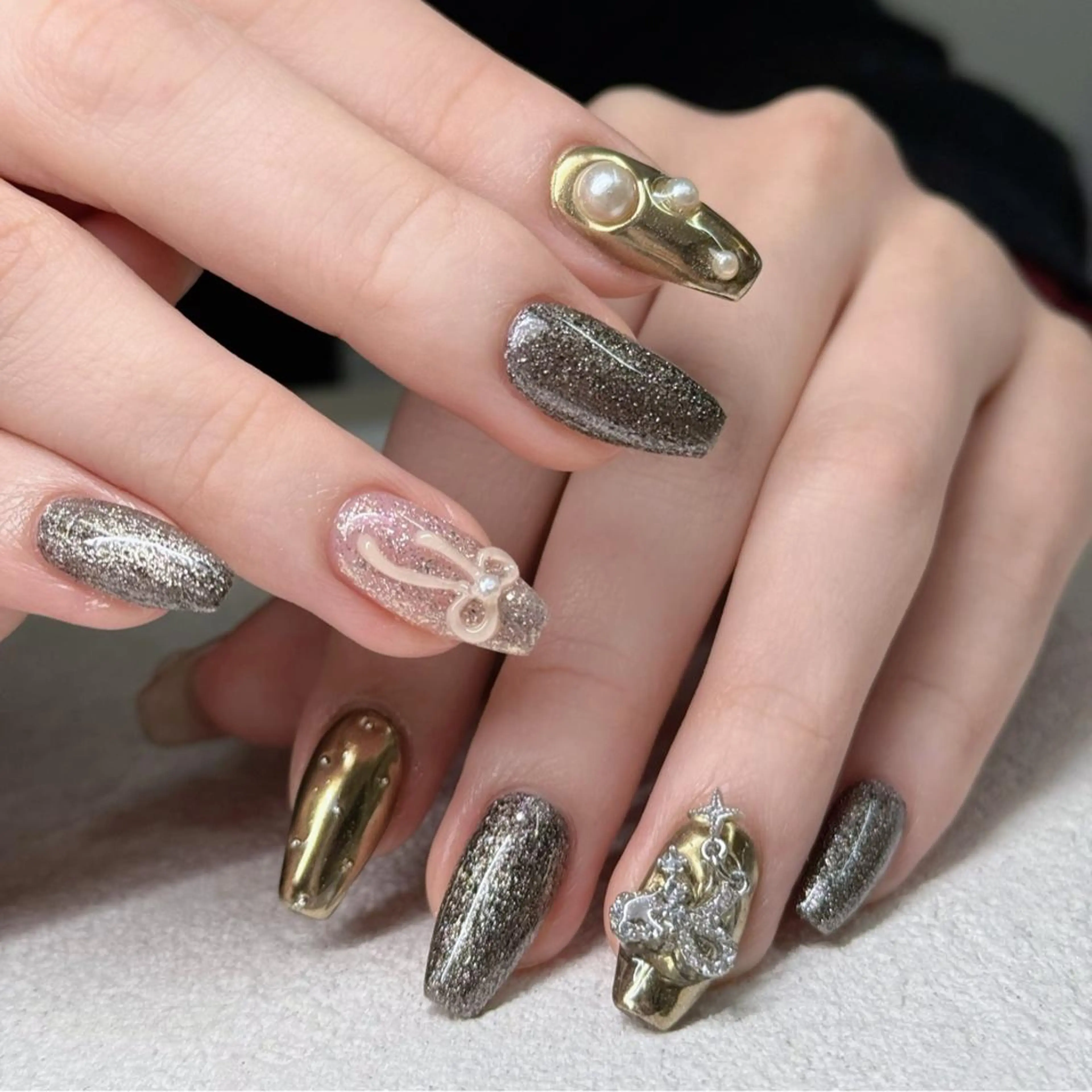 ネイル フットネイル ジェルネイル マグネットネイル 持ち込み ワンカラーネイル ハンドネイル NAILS168 新大久保店のネイルデザイン