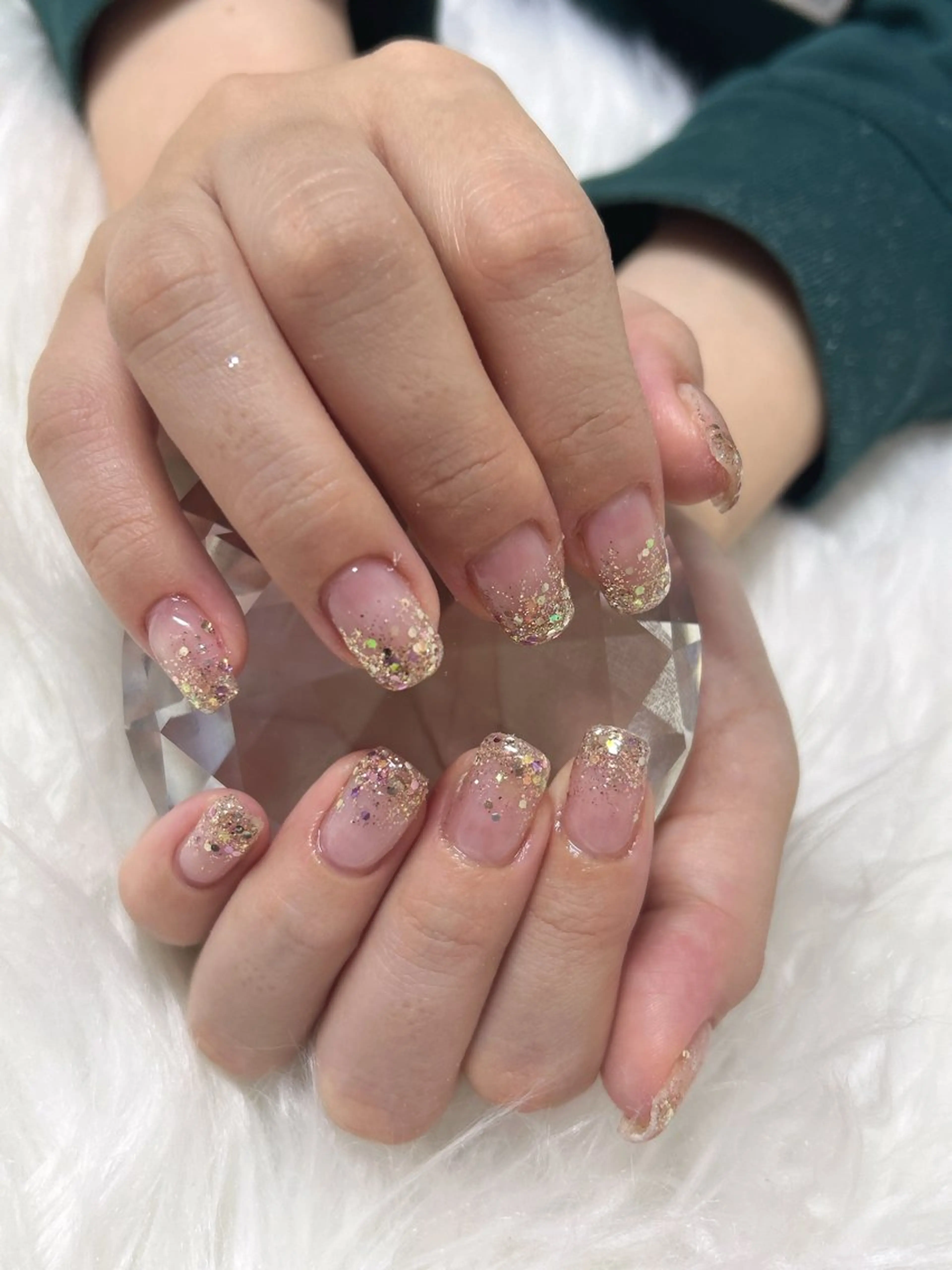 ネイル ラメ(グリッター) ラメグラデーション Studio Charmanteのネイルデザイン