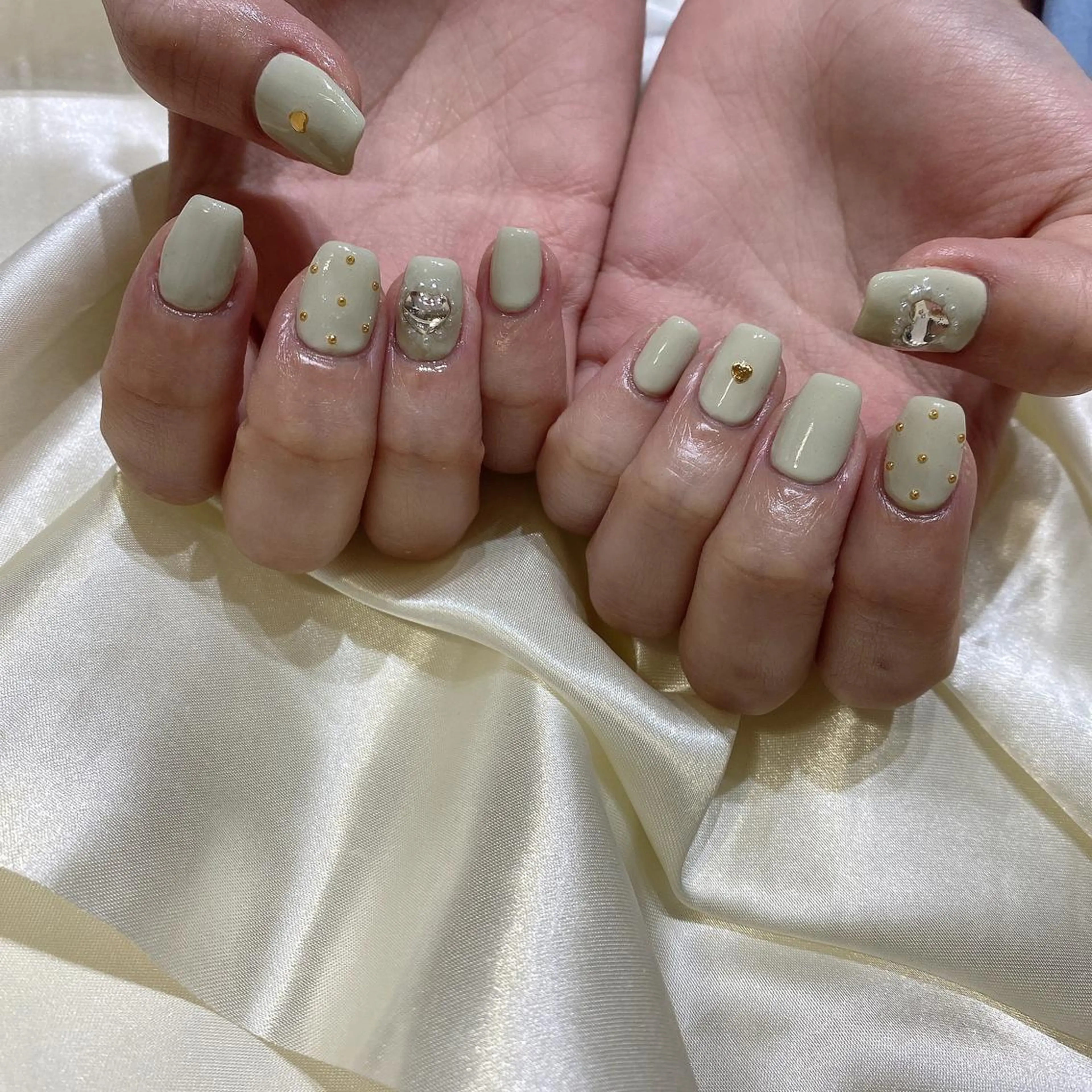 ネイル ハンドネイル 西岡 杏のネイルデザイン