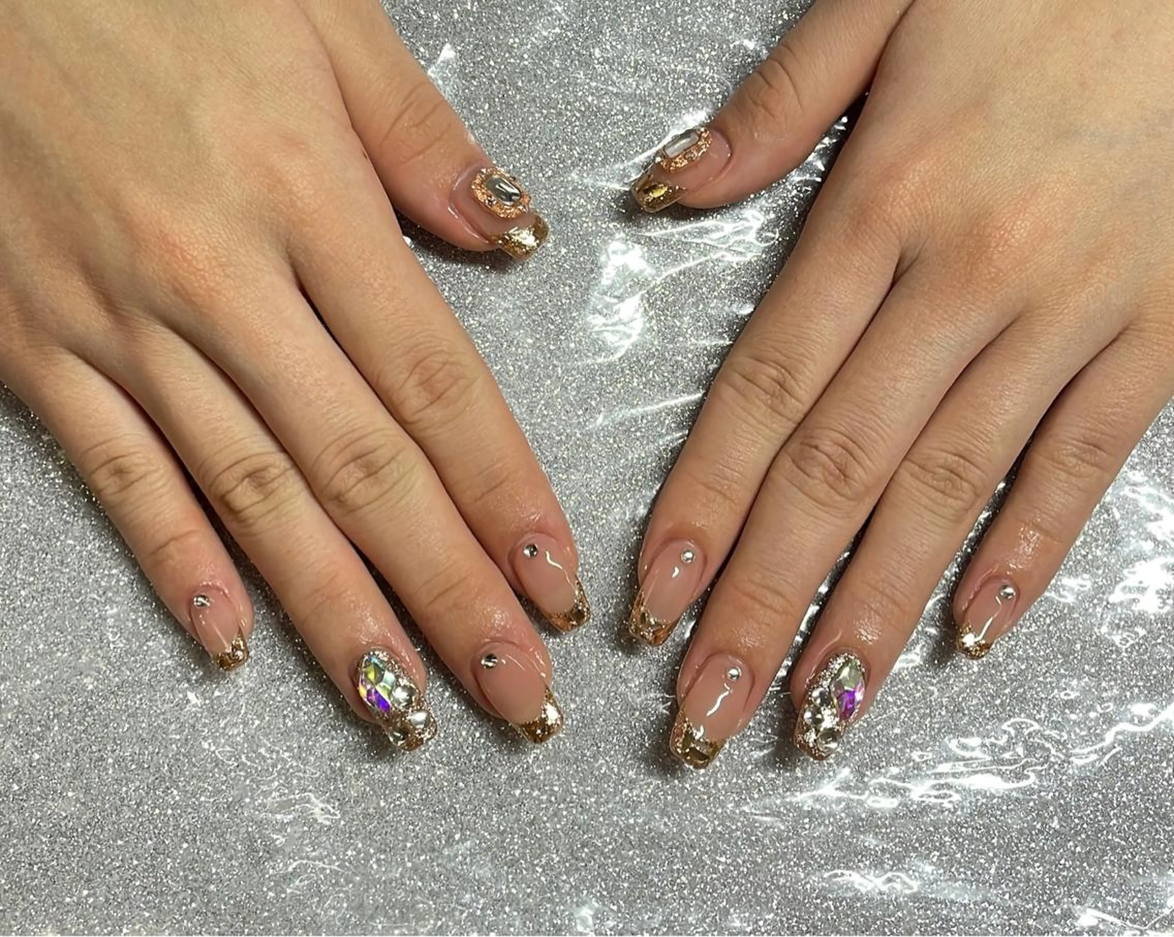 ネイル ハンドネイル VIERU 🌈🎀💖のネイルデザイン