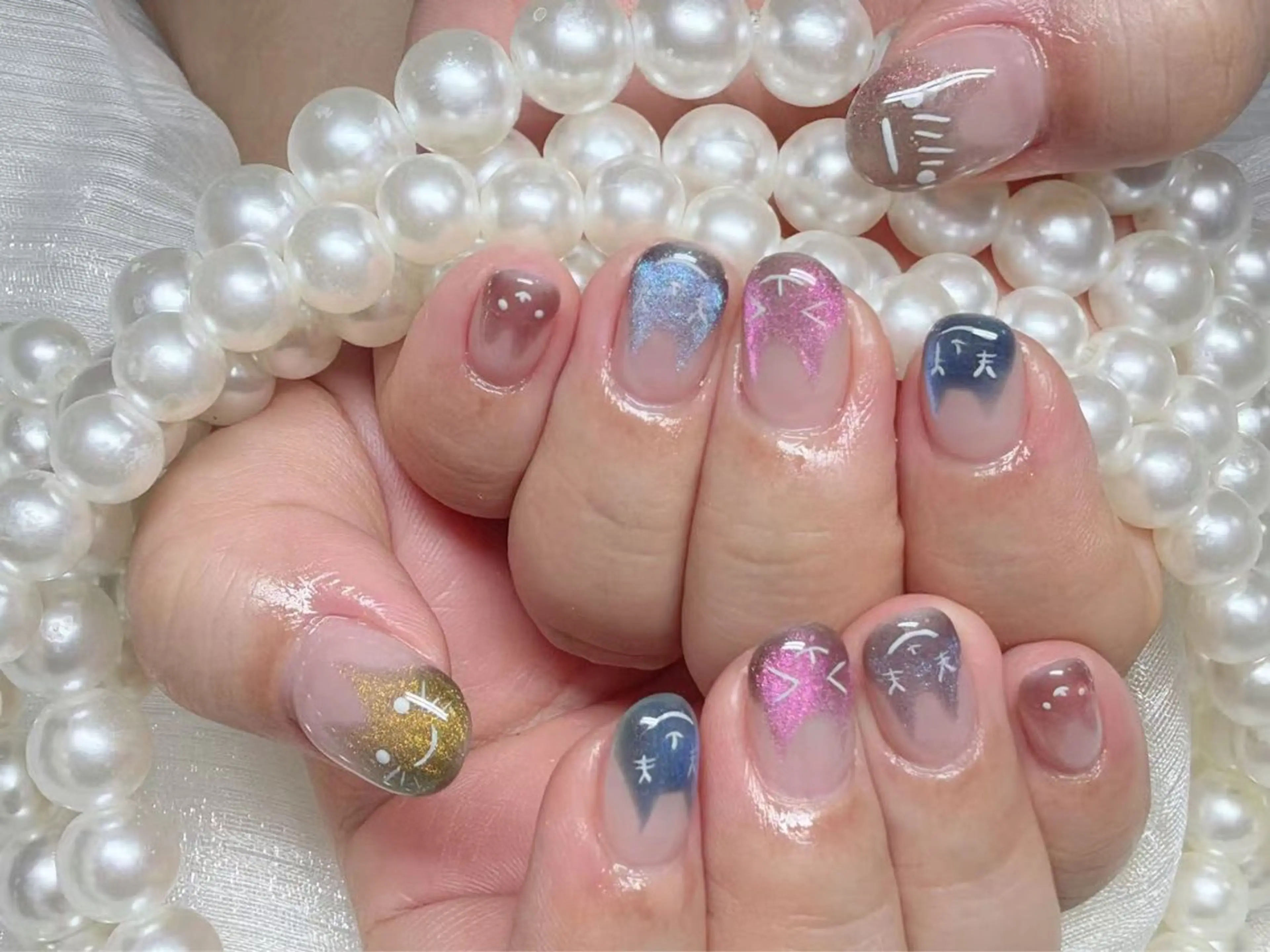 ネイル オーロラネイル 長さ出し フレンチネイル ガーリー キラキラネイル RIn 🎀のネイルデザイン