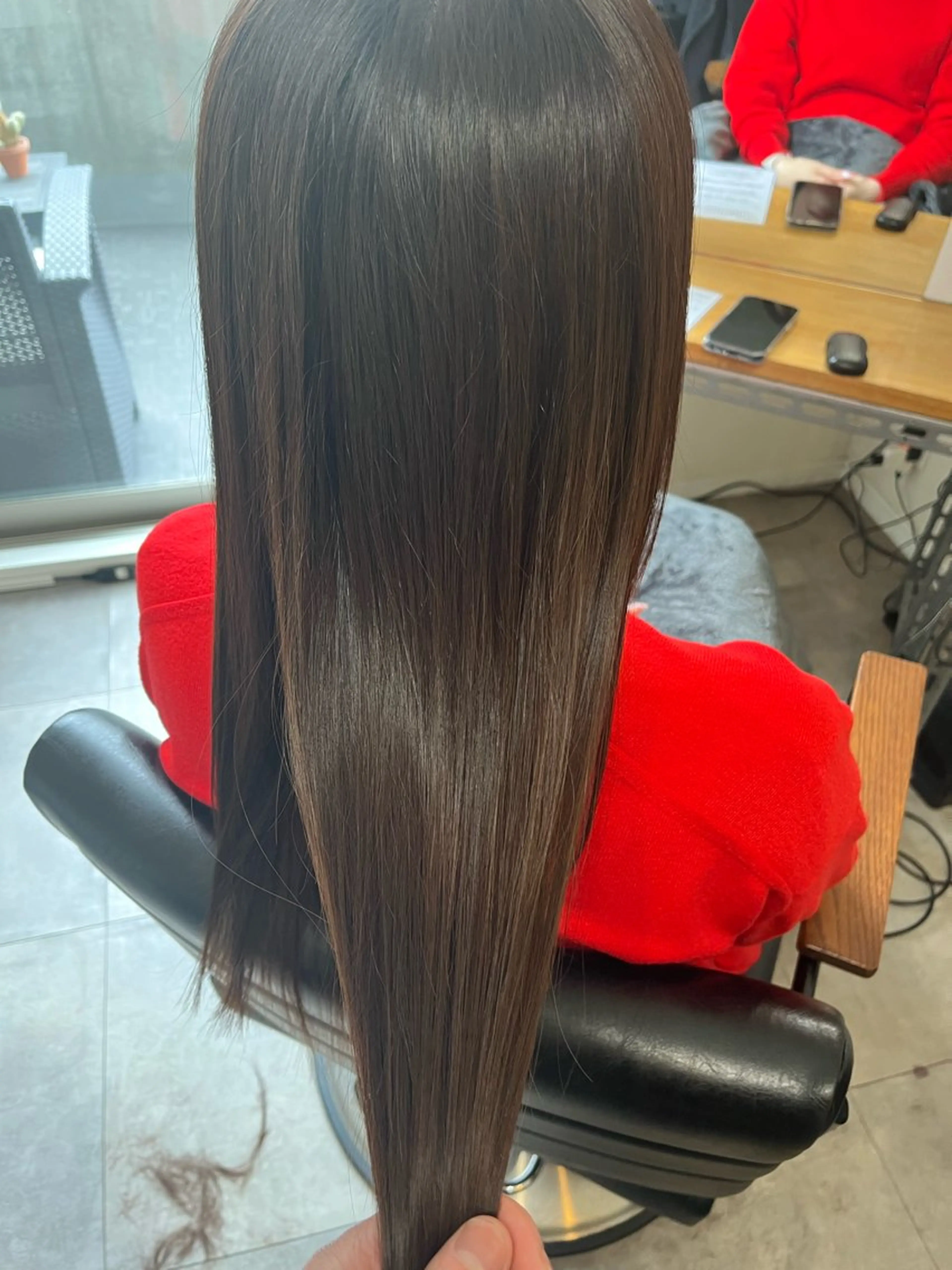 セミロング カット ヘアカラー トリートメント OFF YUYAのヘアスタイル