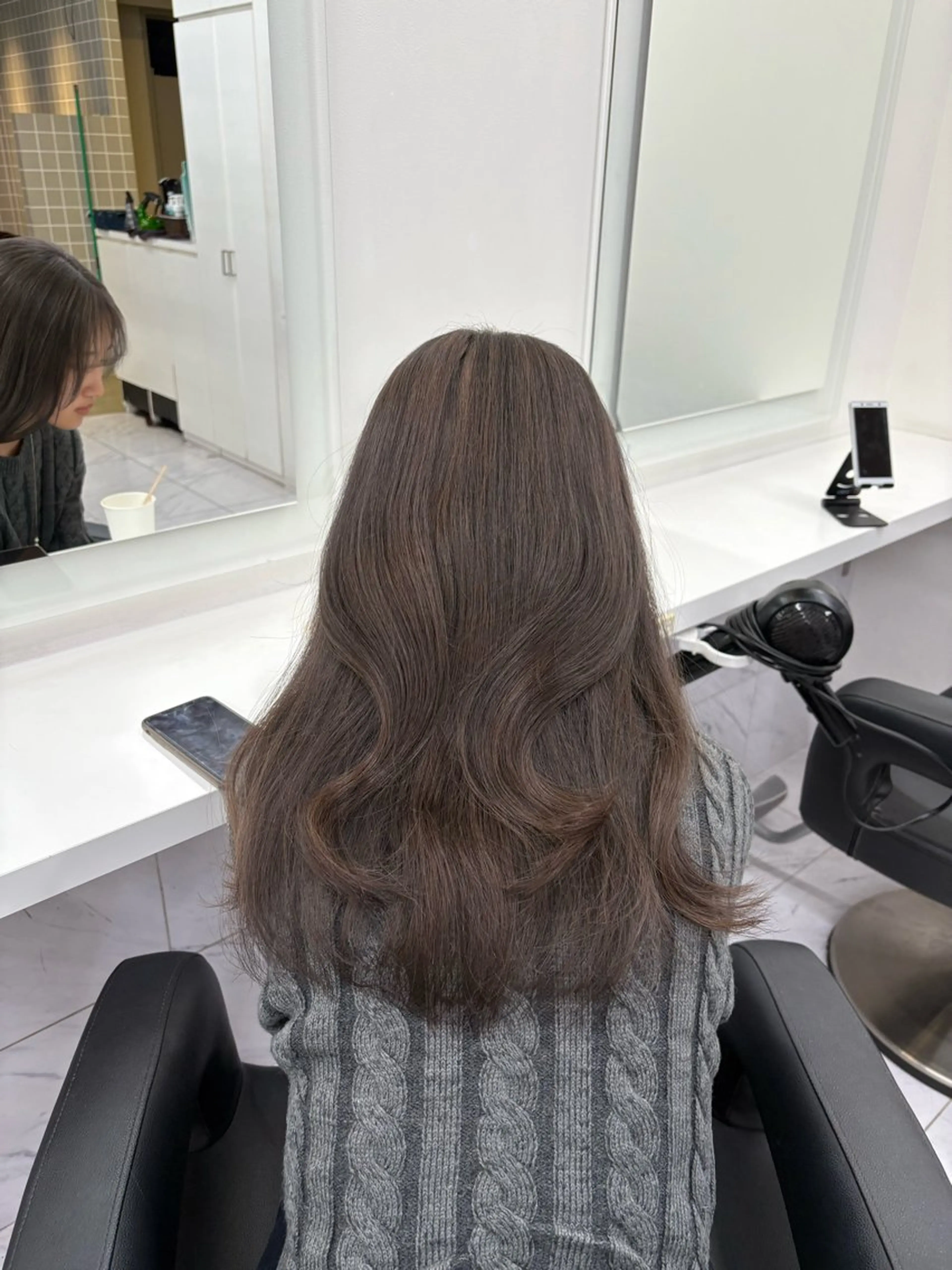 カラー ヘアカラー トリートメント 透明感ベージュ🤎 ナチュラルレイヤーのヘアスタイル