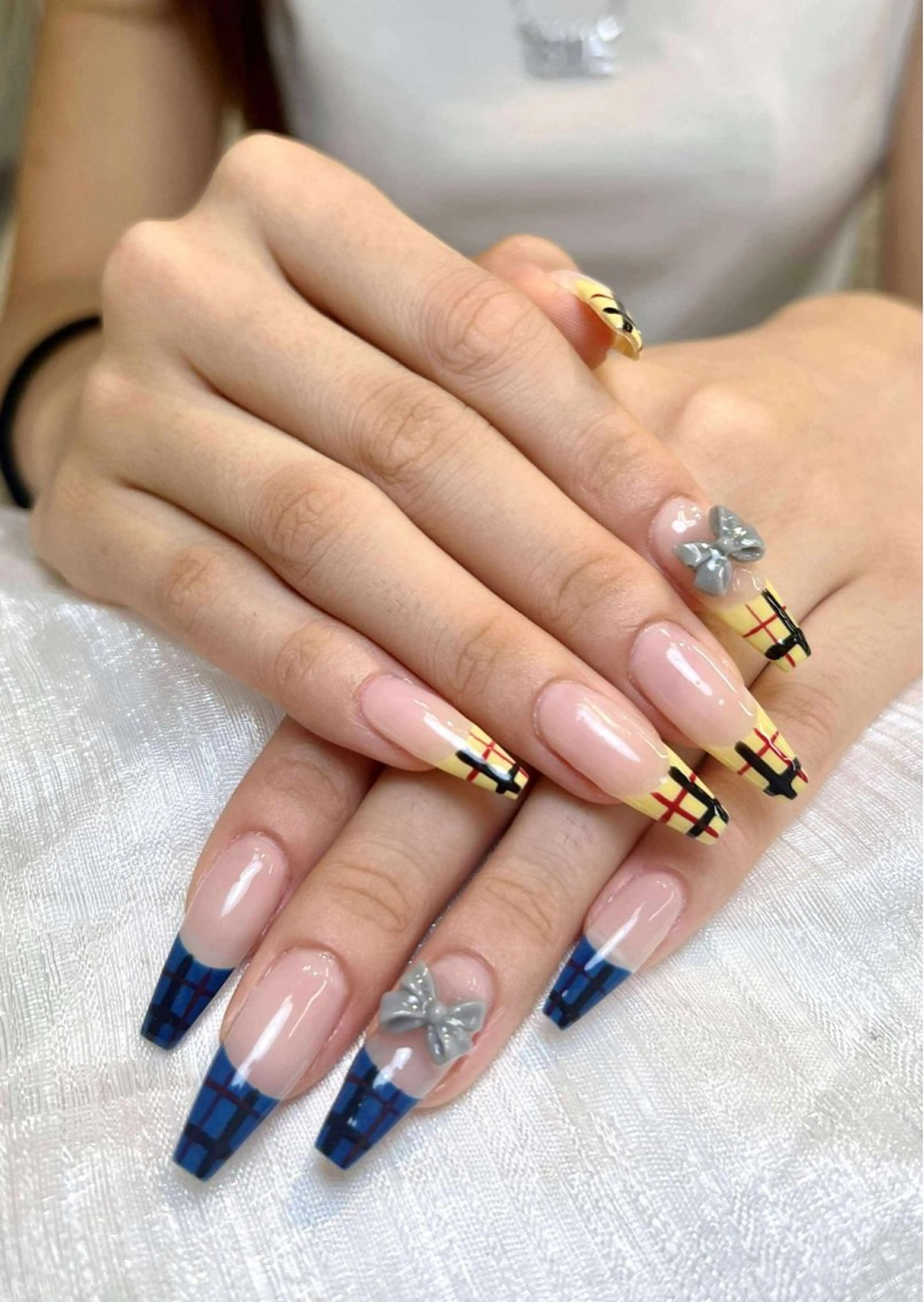 ネイル アートネイル 成人式 ジェルネイル ニュアンスネイル 夏ネイル Nie Nail Shinokuboのネイルデザイン