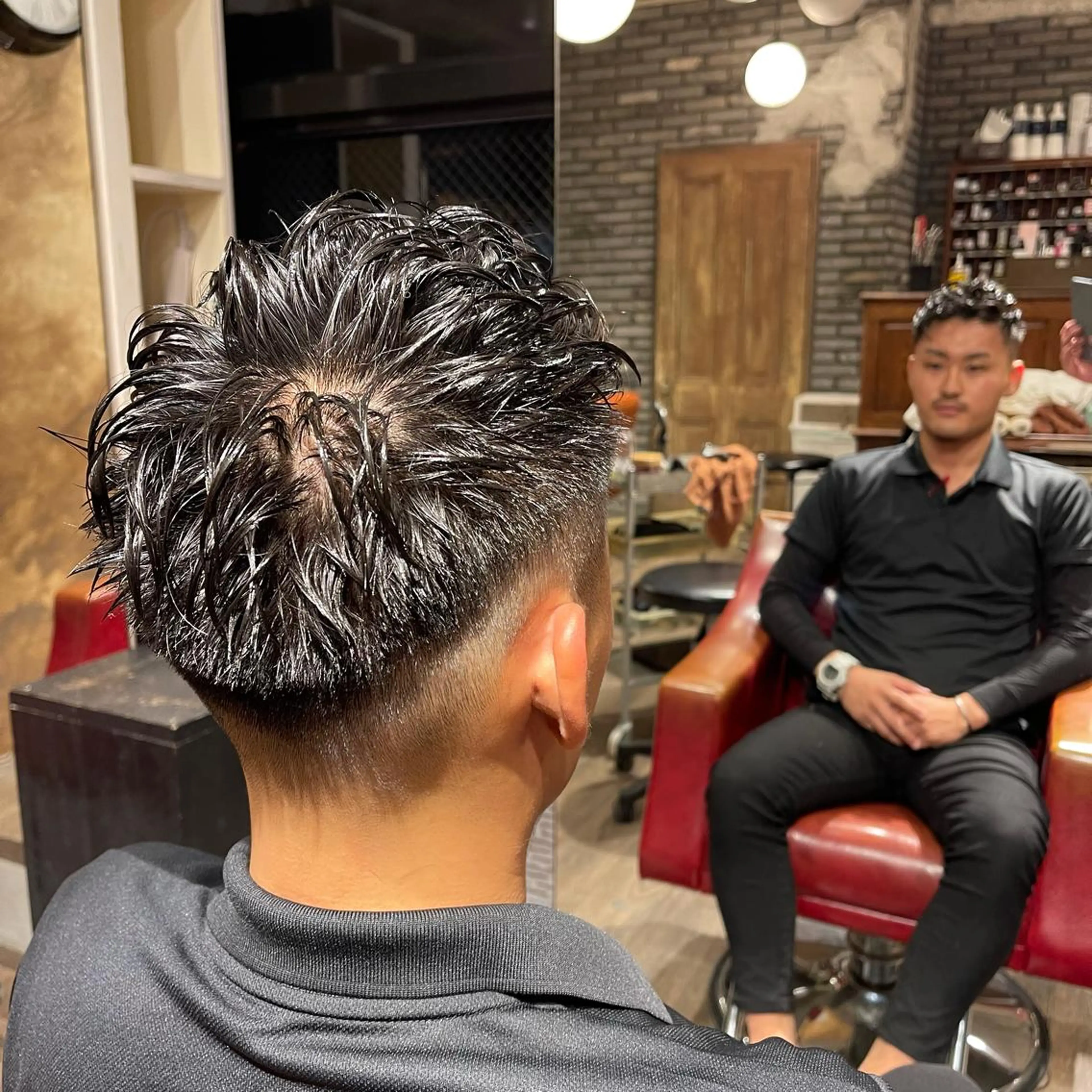ショート メンズ フェードカット 刈り上げ 堀江/レイヤーカット /髪質改善のヘアスタイル