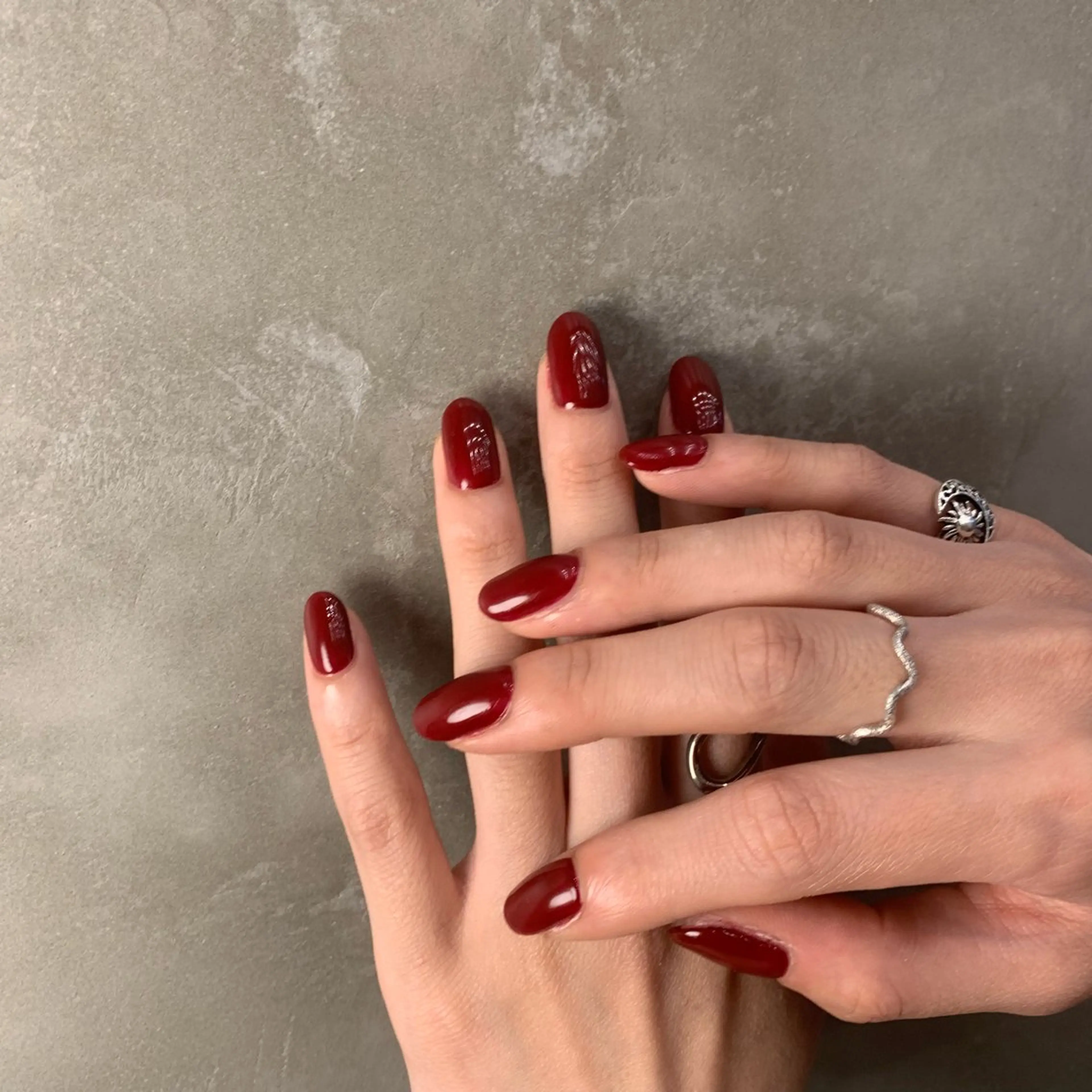 ネイル 赤色 ハンドネイル Fujimori .のネイルデザイン