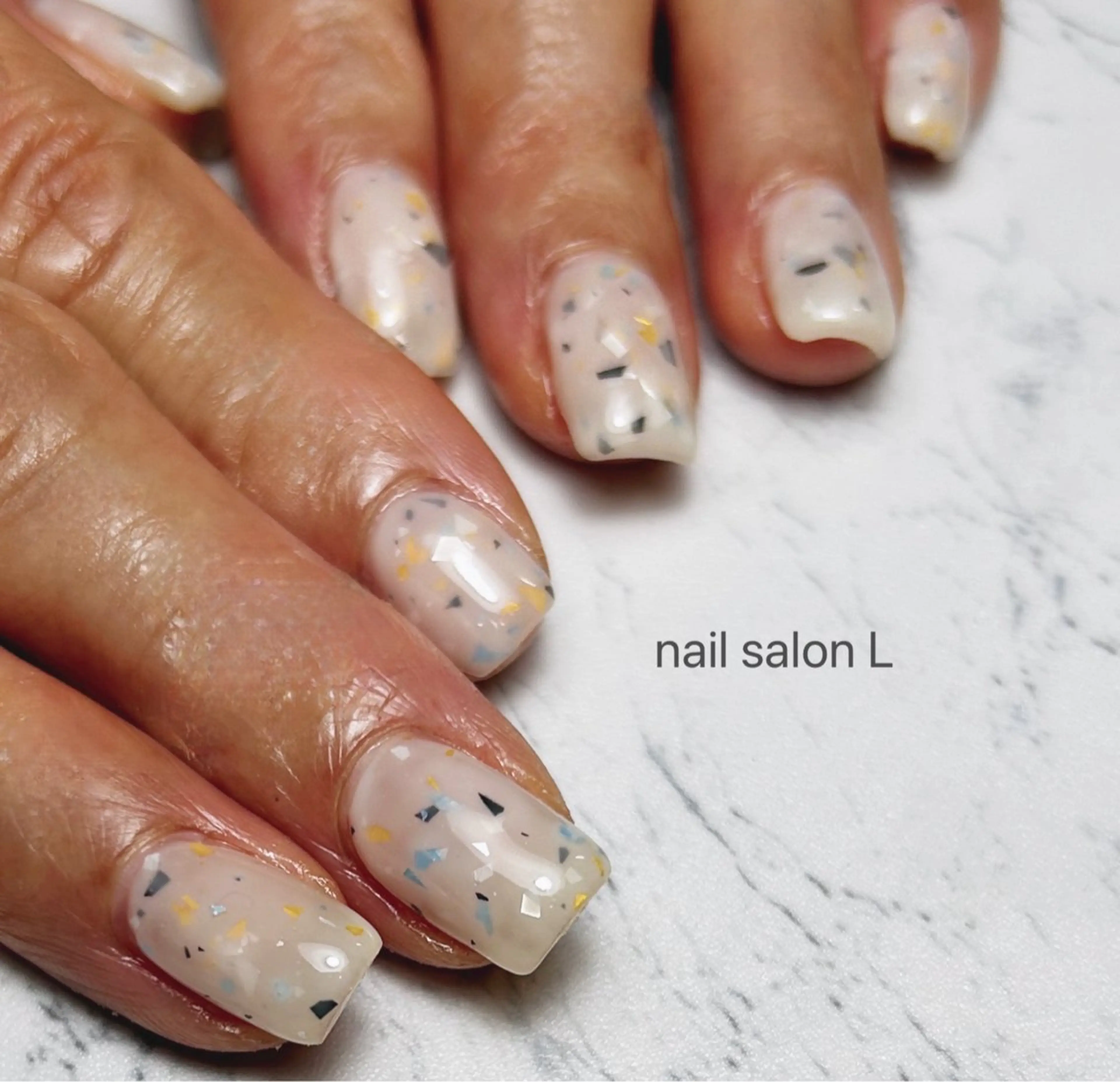 ネイル ジェルネイル ワンカラーネイル ハンドネイル 吉川市 ネイルサロンLのネイルデザイン