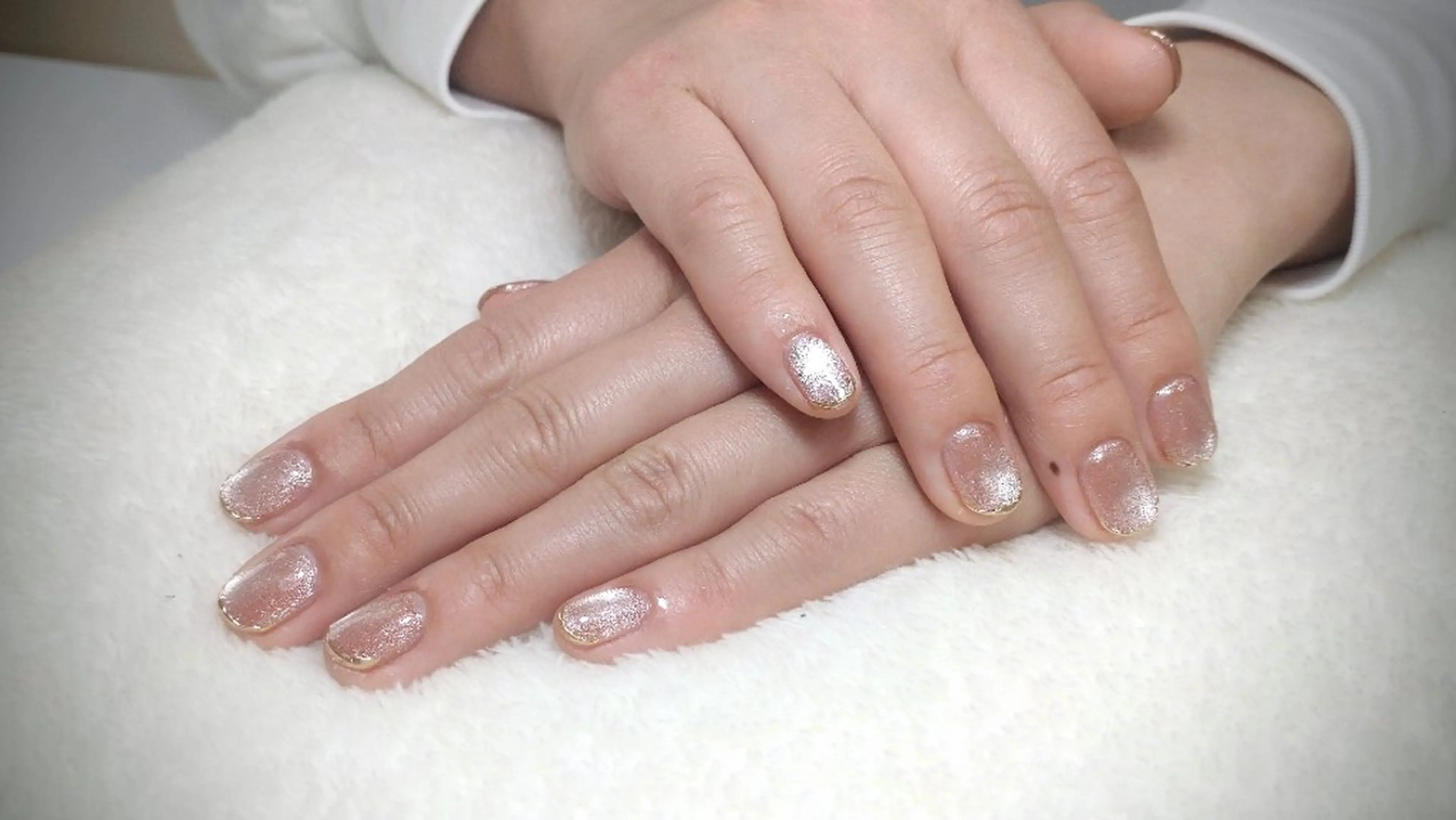 ネイル ミラーネイル Nailsalon Latteのネイルデザイン