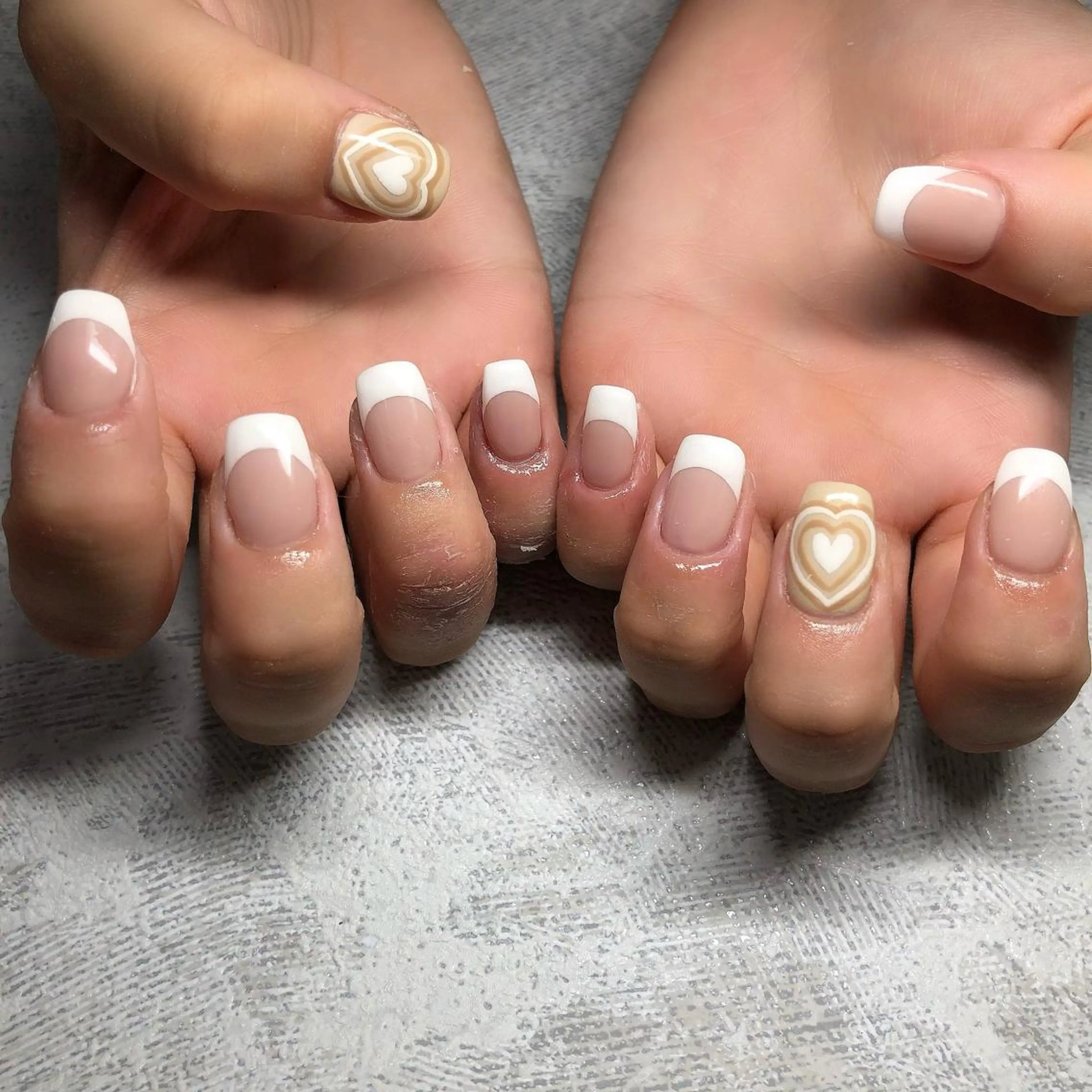 ネイル フレンチネイル ハート 持ち込み ハンドネイル 【Yappy🌈】 💖P-tanaのネイルデザイン