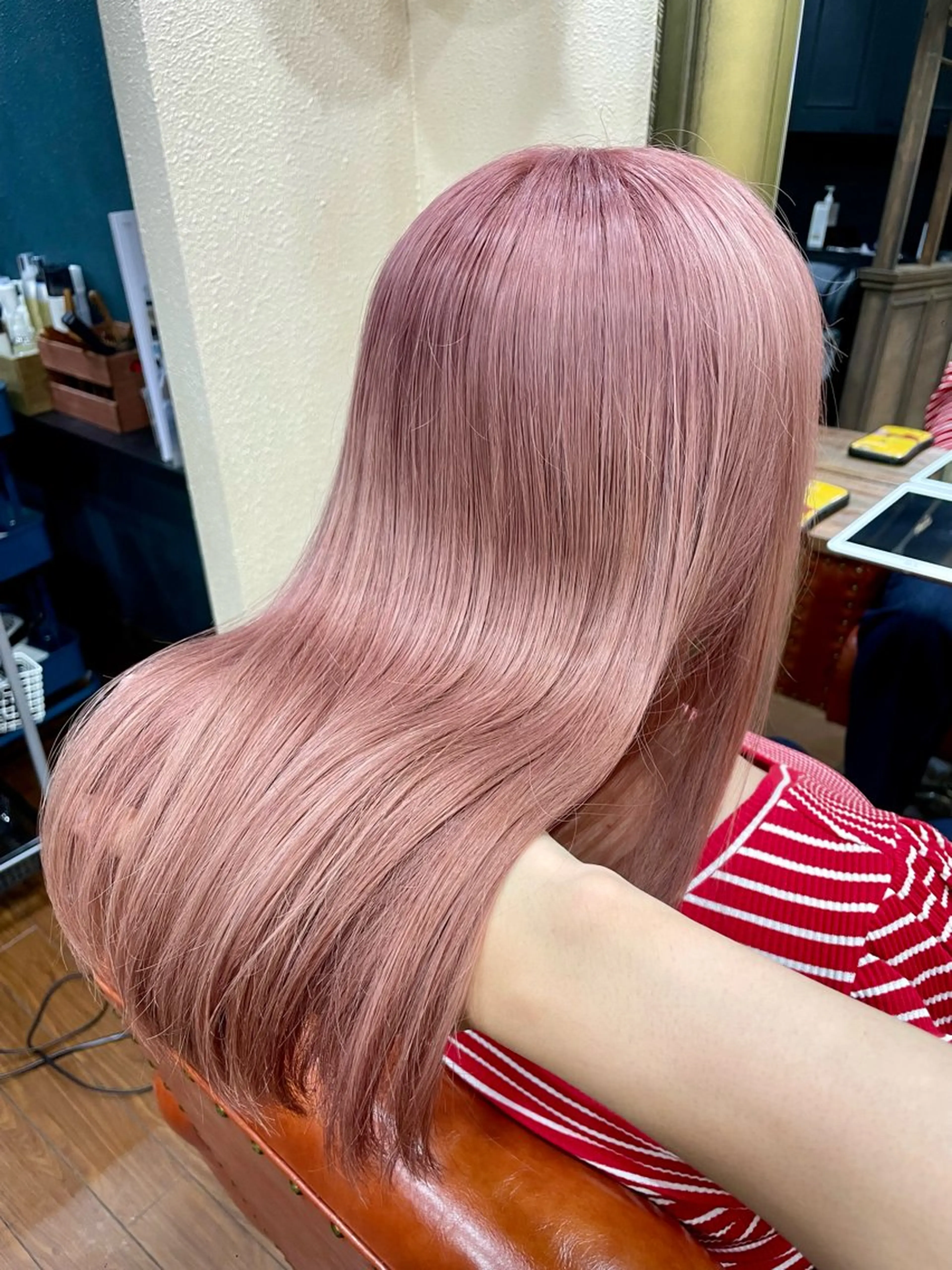 セミロング カラー 由谷 祥伍のヘアスタイル