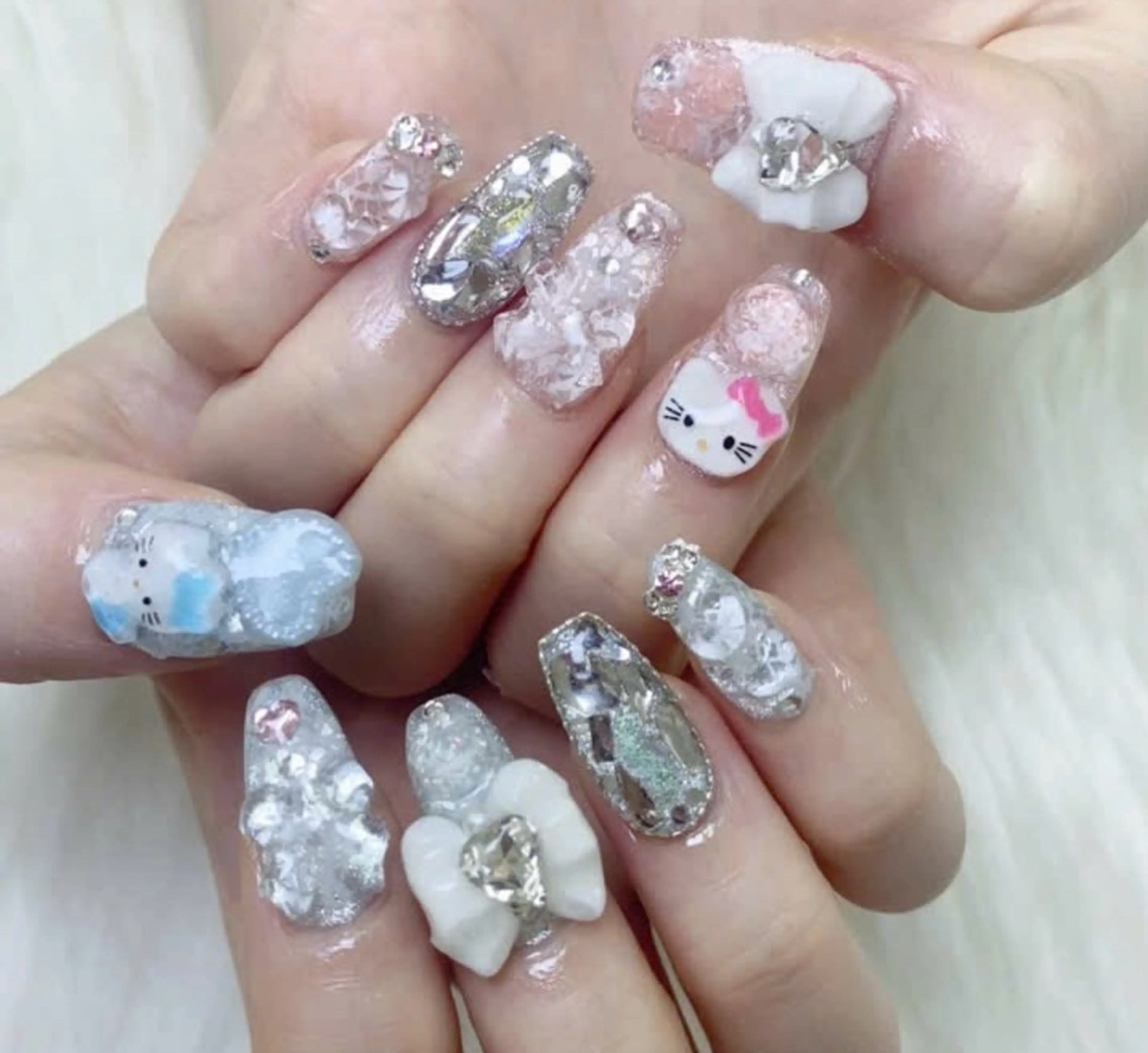 ネイル グラデーション キラキラネイル 韓国ネイル マグネットネイル ニュアンスネイル ハンドネイル Hana Rose Nailのネイルデザイン