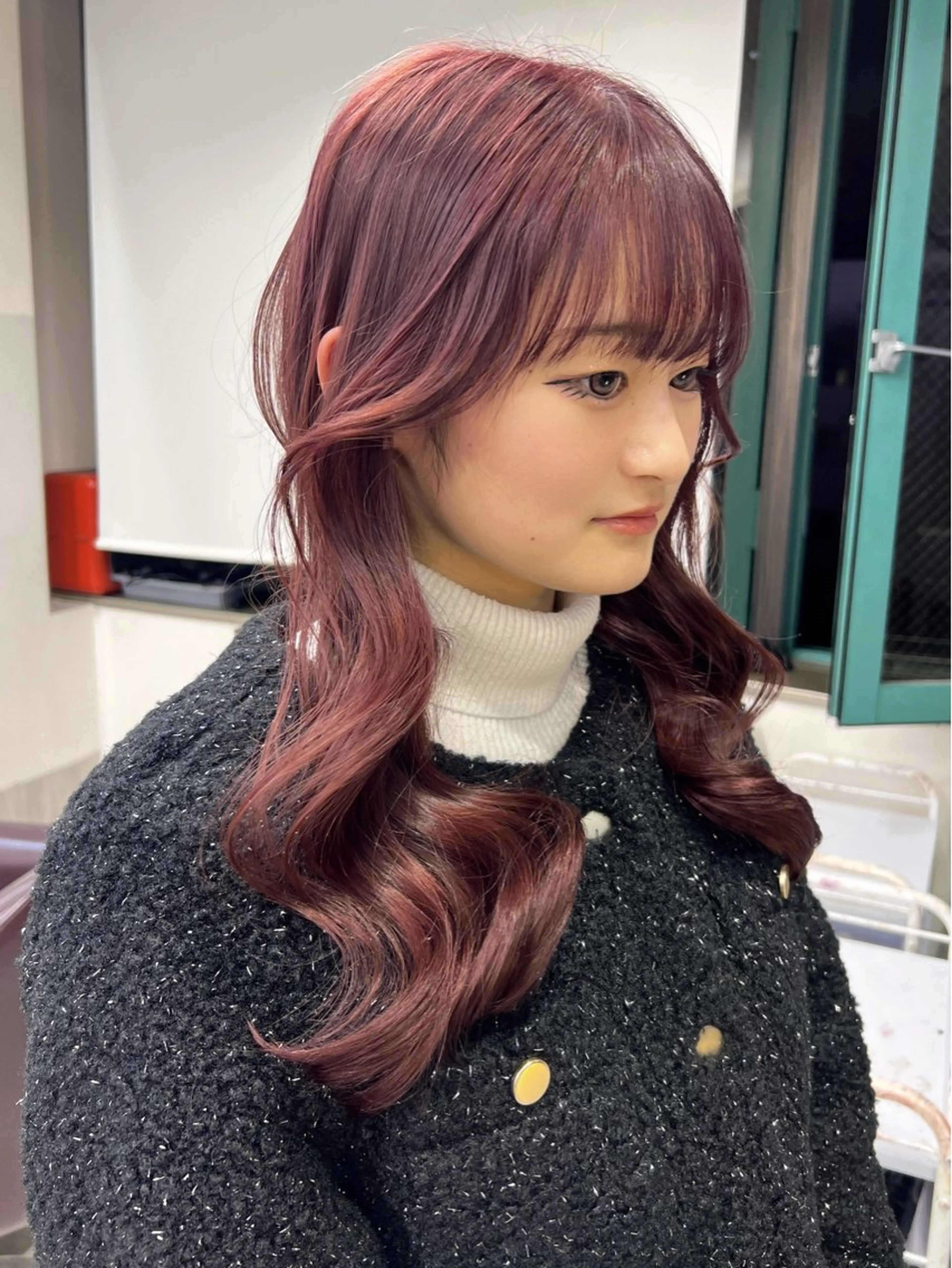 セミロング maya レイヤーカットのヘアスタイル