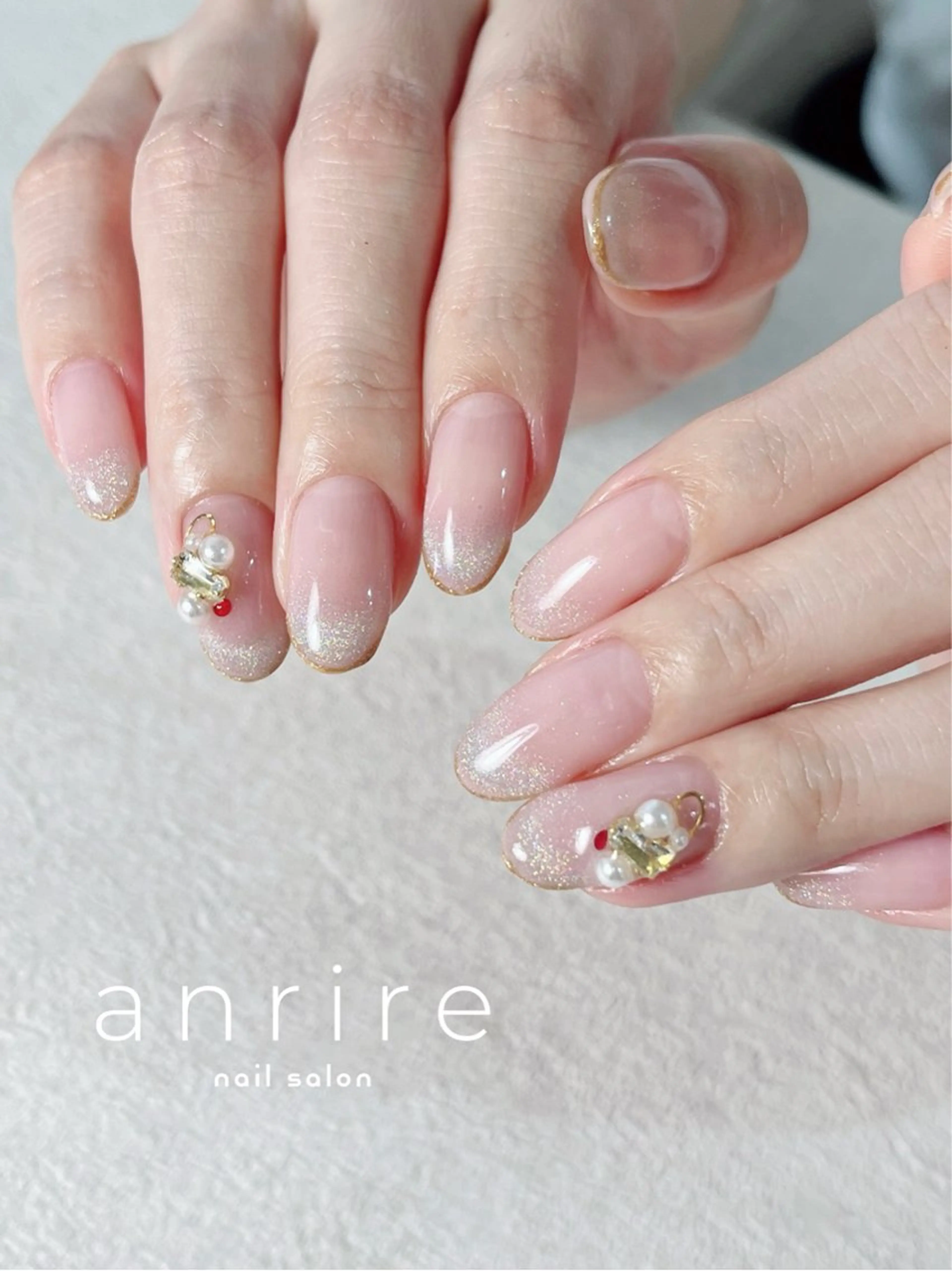 ネイル フレンチネイル ジェルネイル グラデーション キラキラネイル ラメ(グリッター) ハンドネイル nailsalon anrireのネイルデザイン