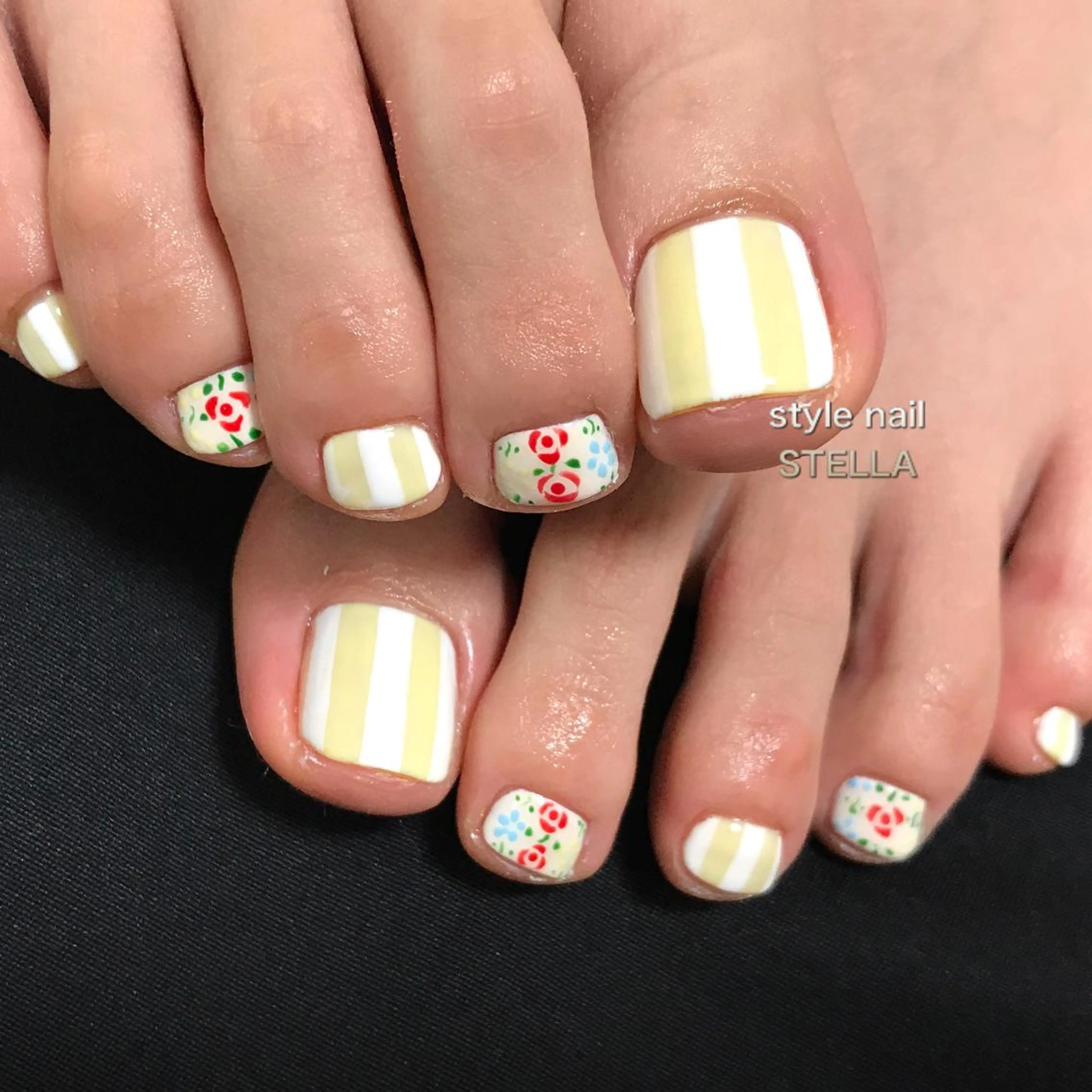 ネイル フットネイル フットネイル ステラ marikominoのネイルデザイン
