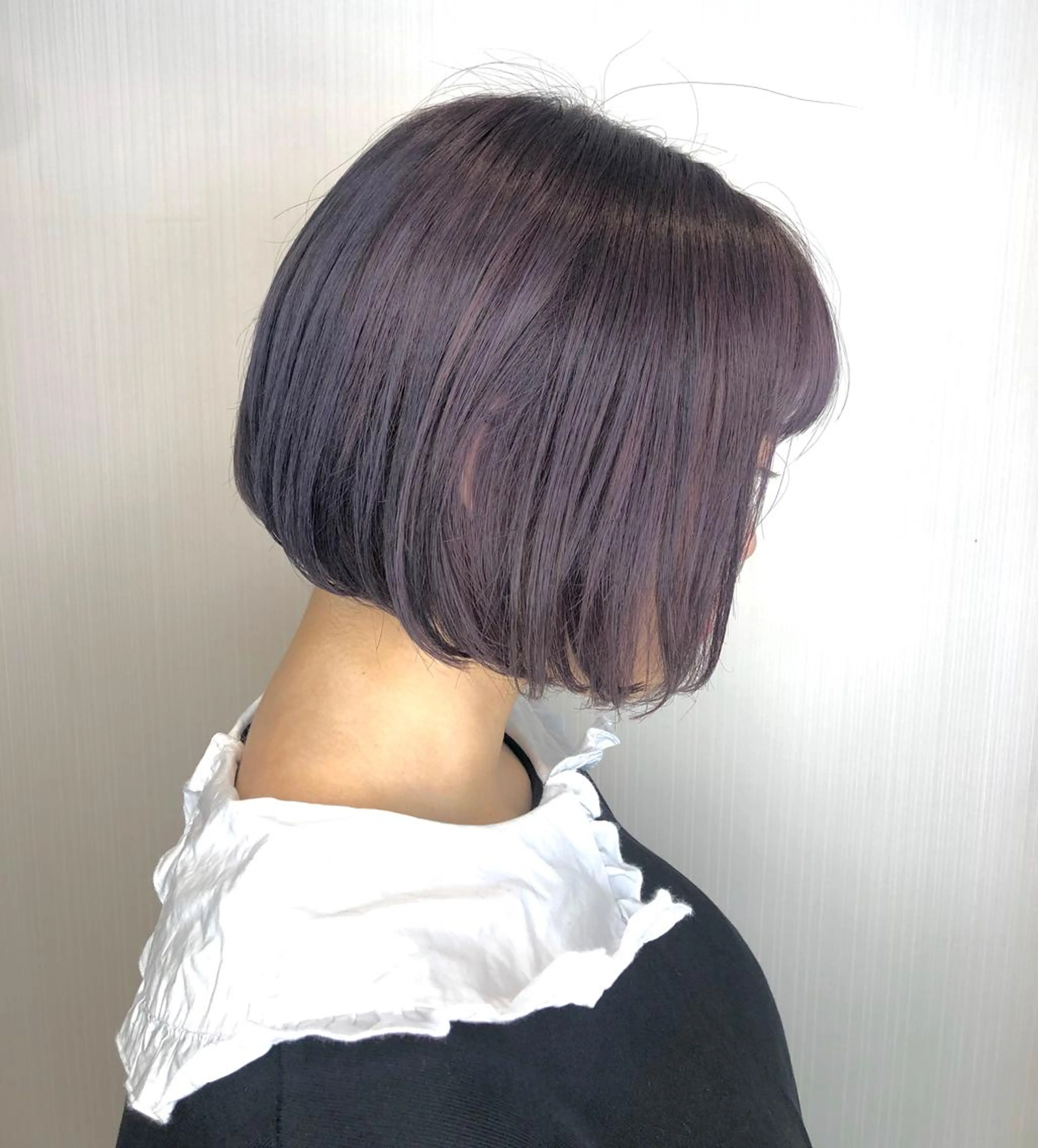 ショート カラー パーマ パープルカラー ヘアカラー トリートメント 新井 友菜のヘアスタイル