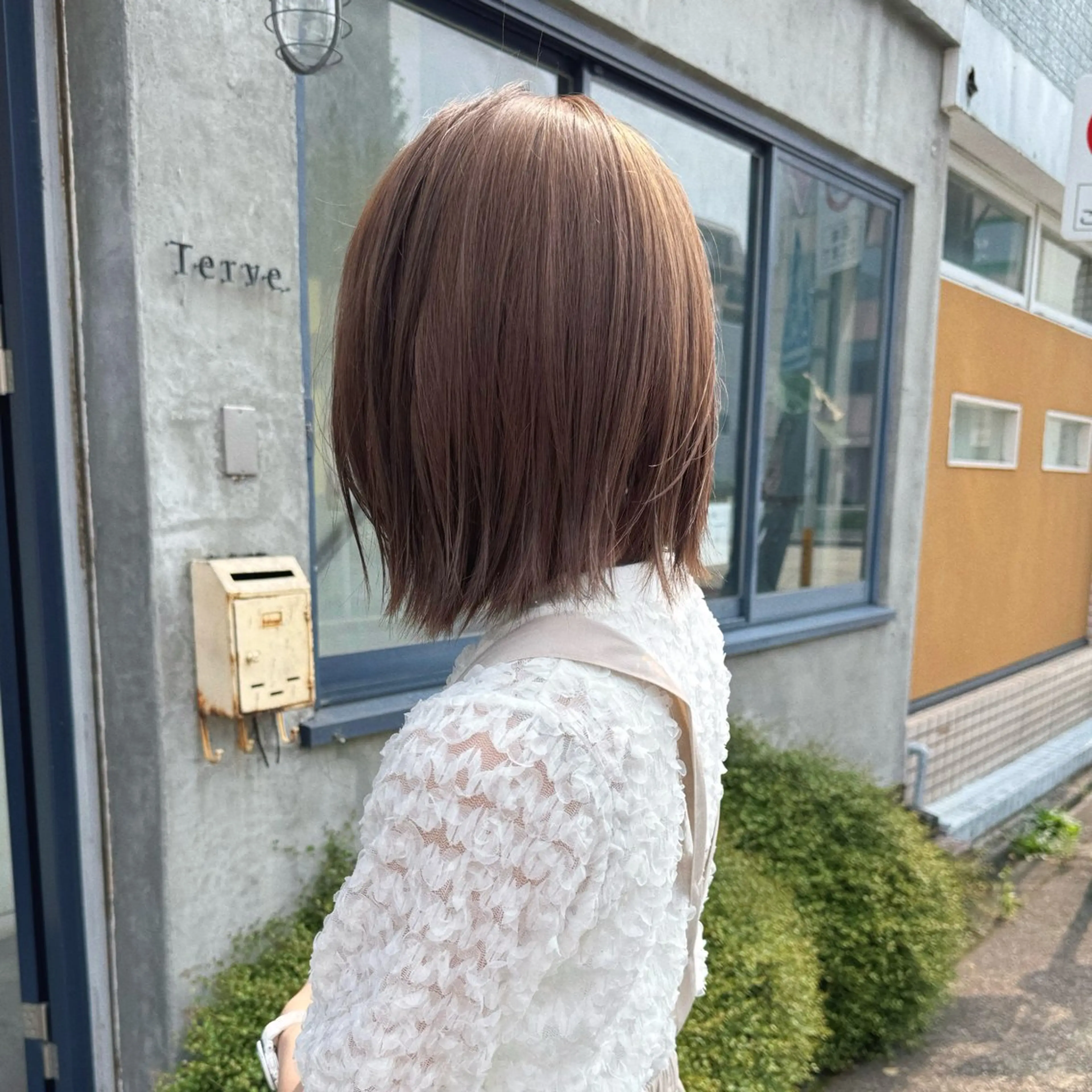 ショート カラー アッシュ アッシュグレー アッシュグレージュ ベージュカラー ブリーチ ヘアカラー スギヤマ ショウゴのヘアスタイル