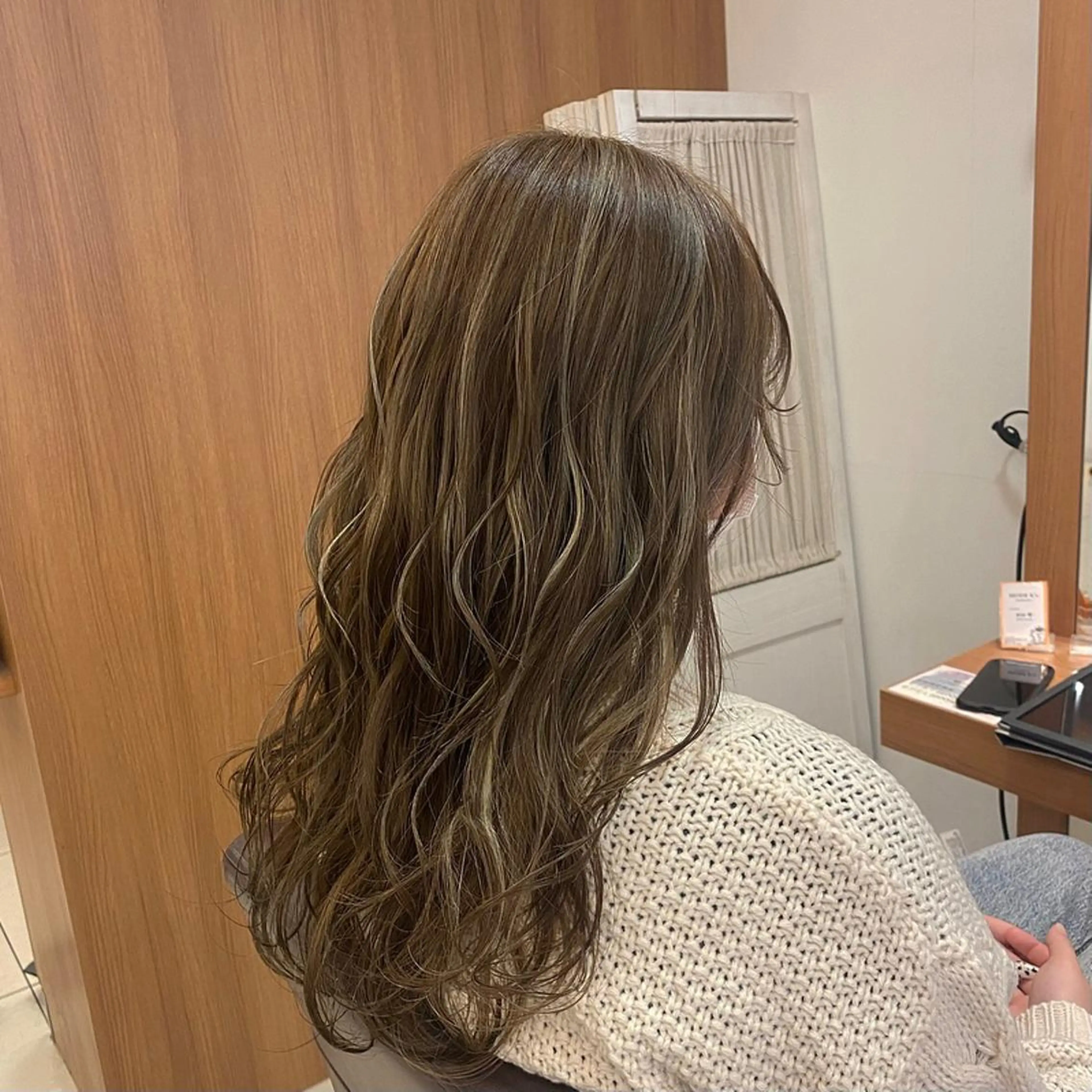 🕊 🌱透明感出したい方にオススメ🕊 🌱ハイライトカラー＋超音波トリートメントの写真