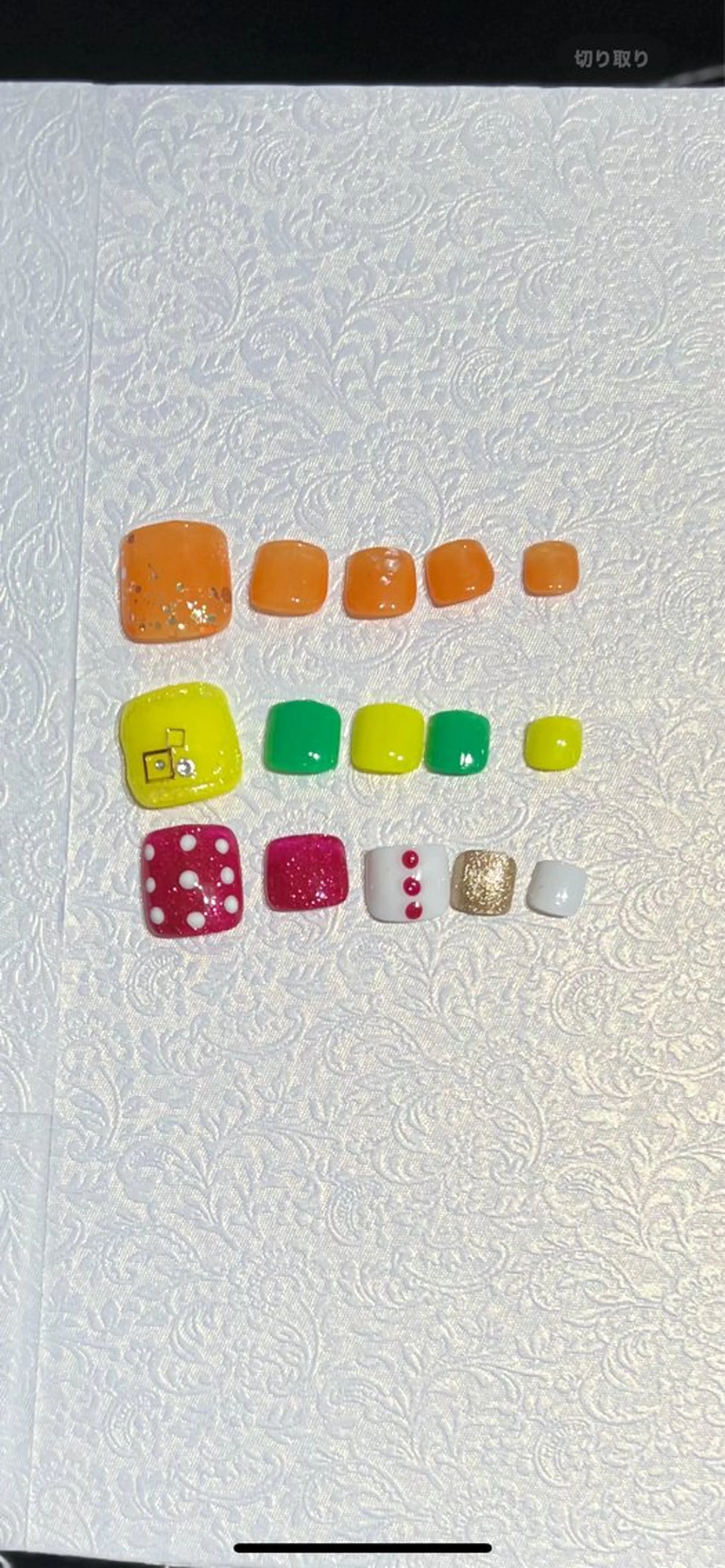 ネイル ドット フットネイル オレンジ 赤色 ミユ Miyuのネイルデザイン