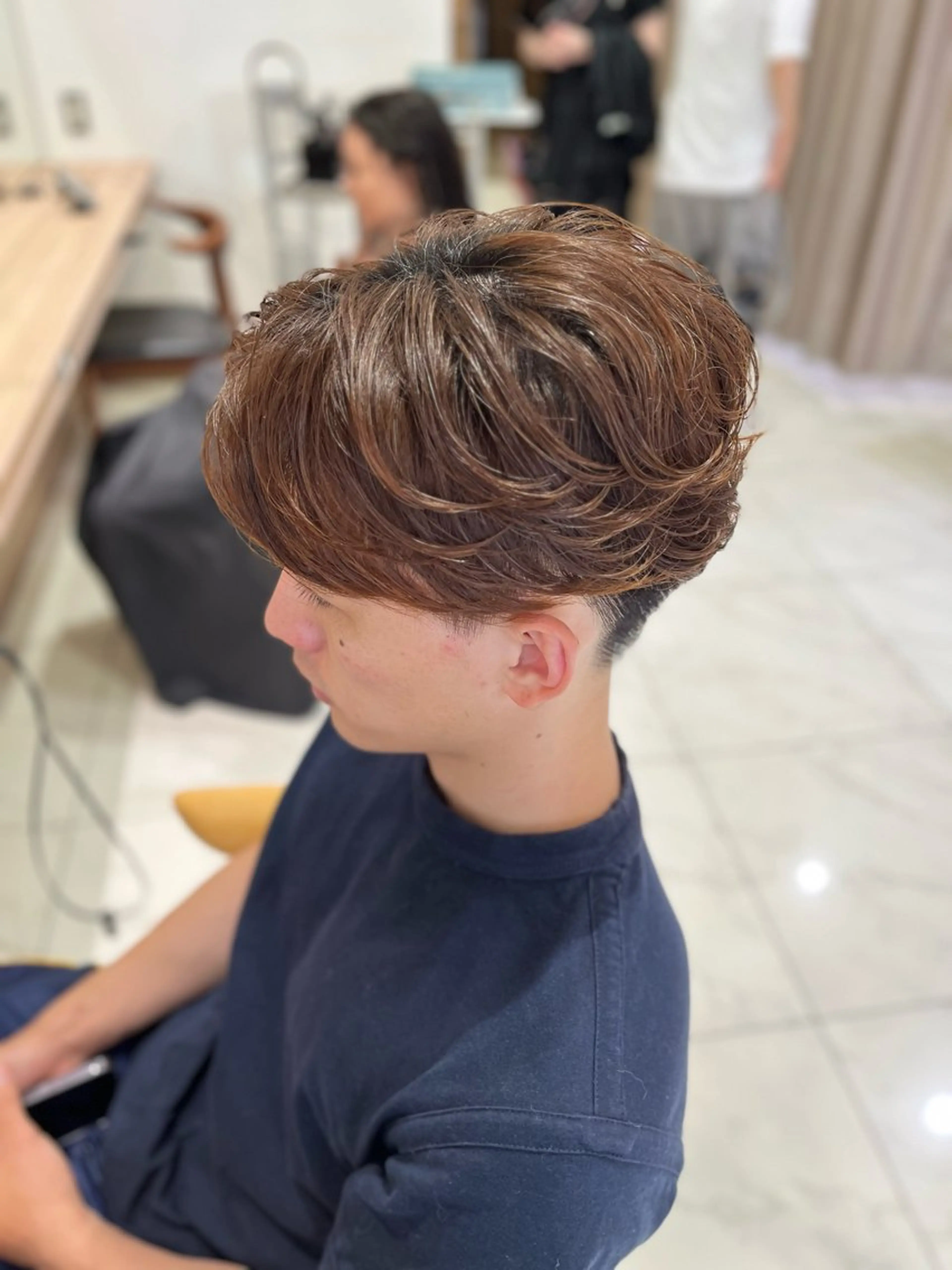 パーマ メンズ フェザーパーマ メンズパーマ カット パーマ トリートメント ヘアセット 【メンズパーマ✨️ 髪質改善矯正】岩城のヘアスタイル