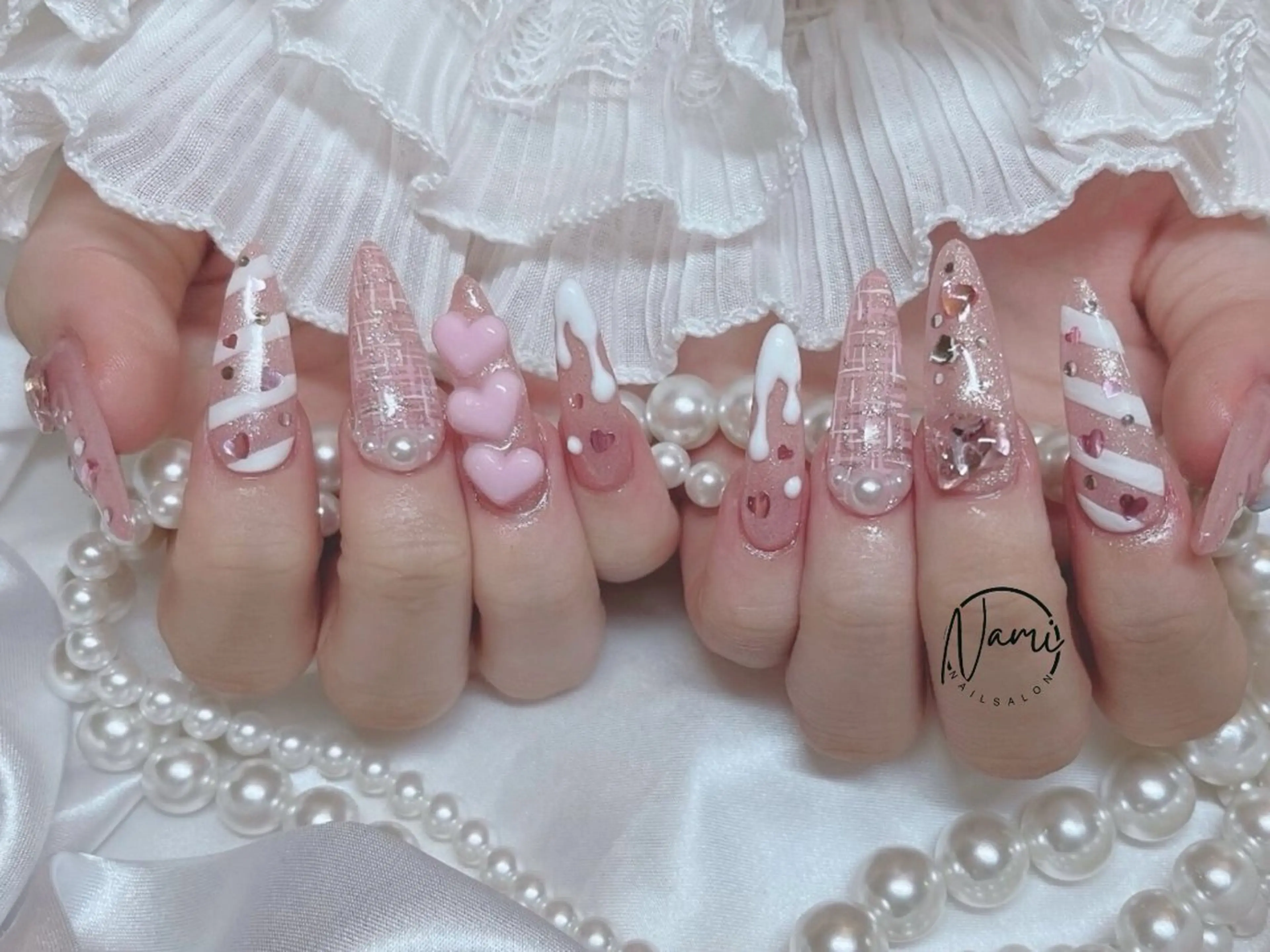 ネイル 長さ出し ガーリー 韓国ネイル ロングネイル 持ち込み ハンドネイル Nami nail salonのネイルデザイン