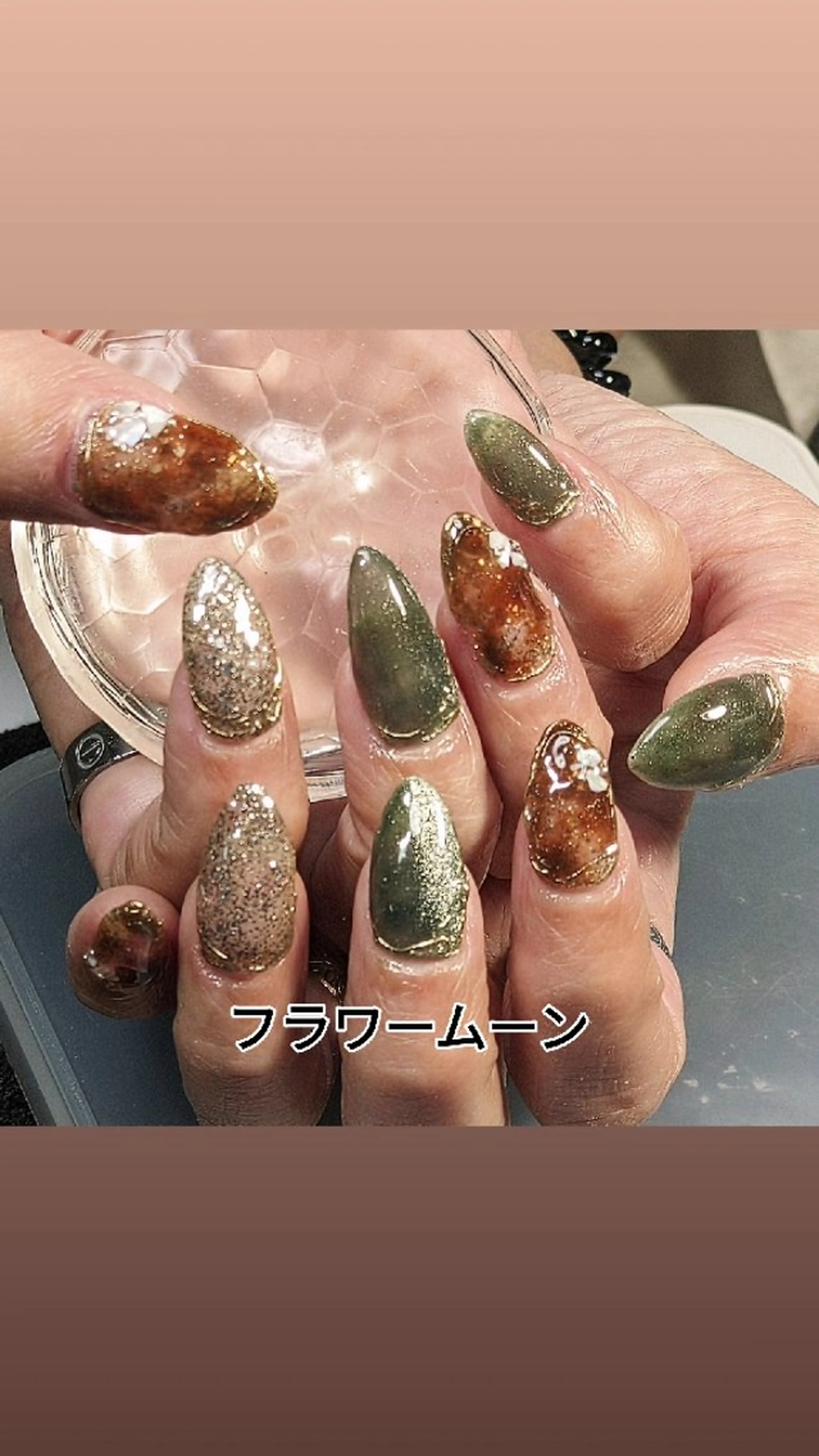 ネイル マグネットネイル ミラーネイル ハンドネイル ハンドケア フラワー ムーンのネイルデザイン