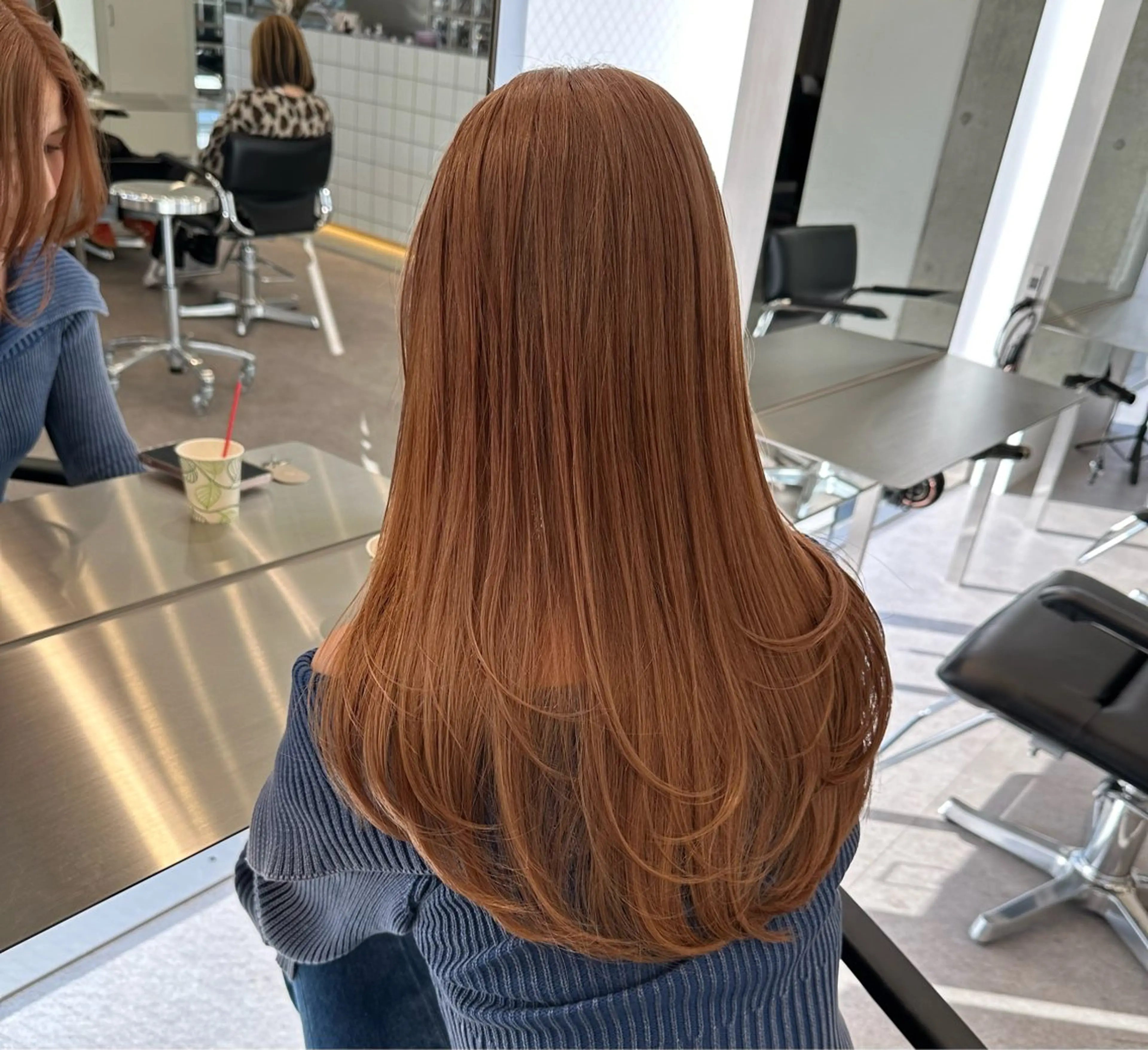 ロング ヘアカラー ヘーゼルブラウン ゆりのヘアスタイル
