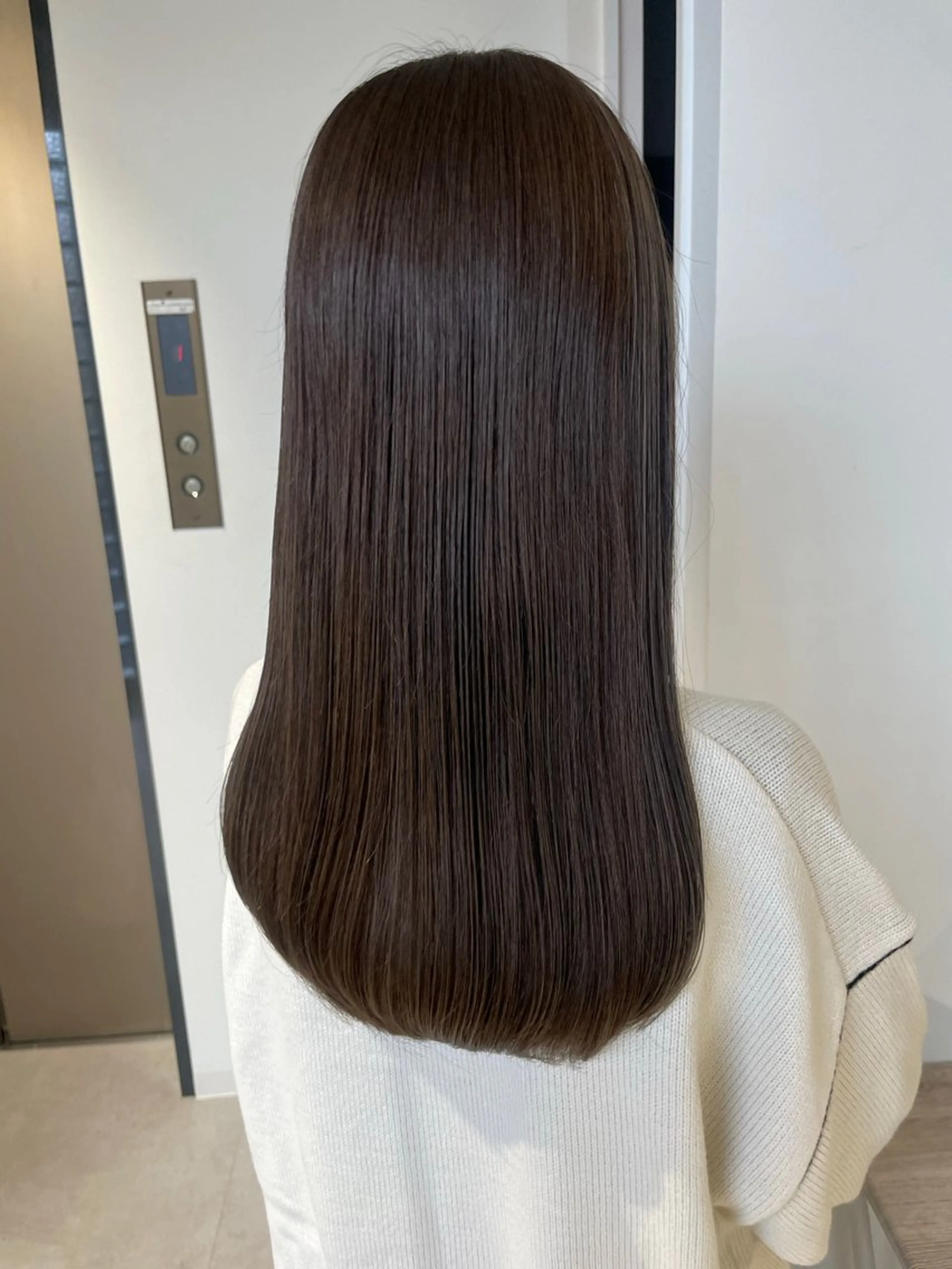 ロング イヌマル アユ / Fier umedaのヘアスタイル