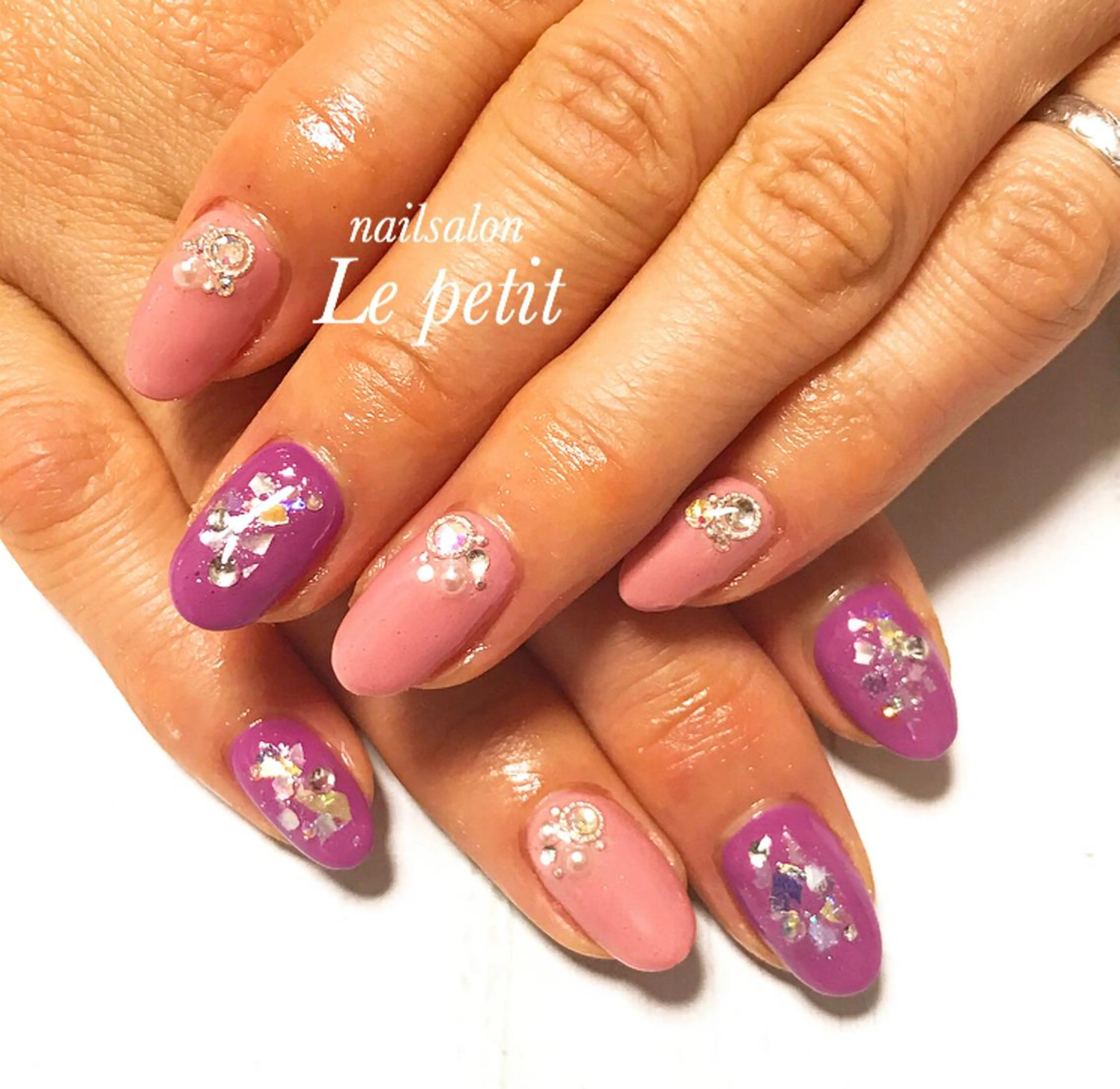 ネイル 石野 広佳のネイルデザイン