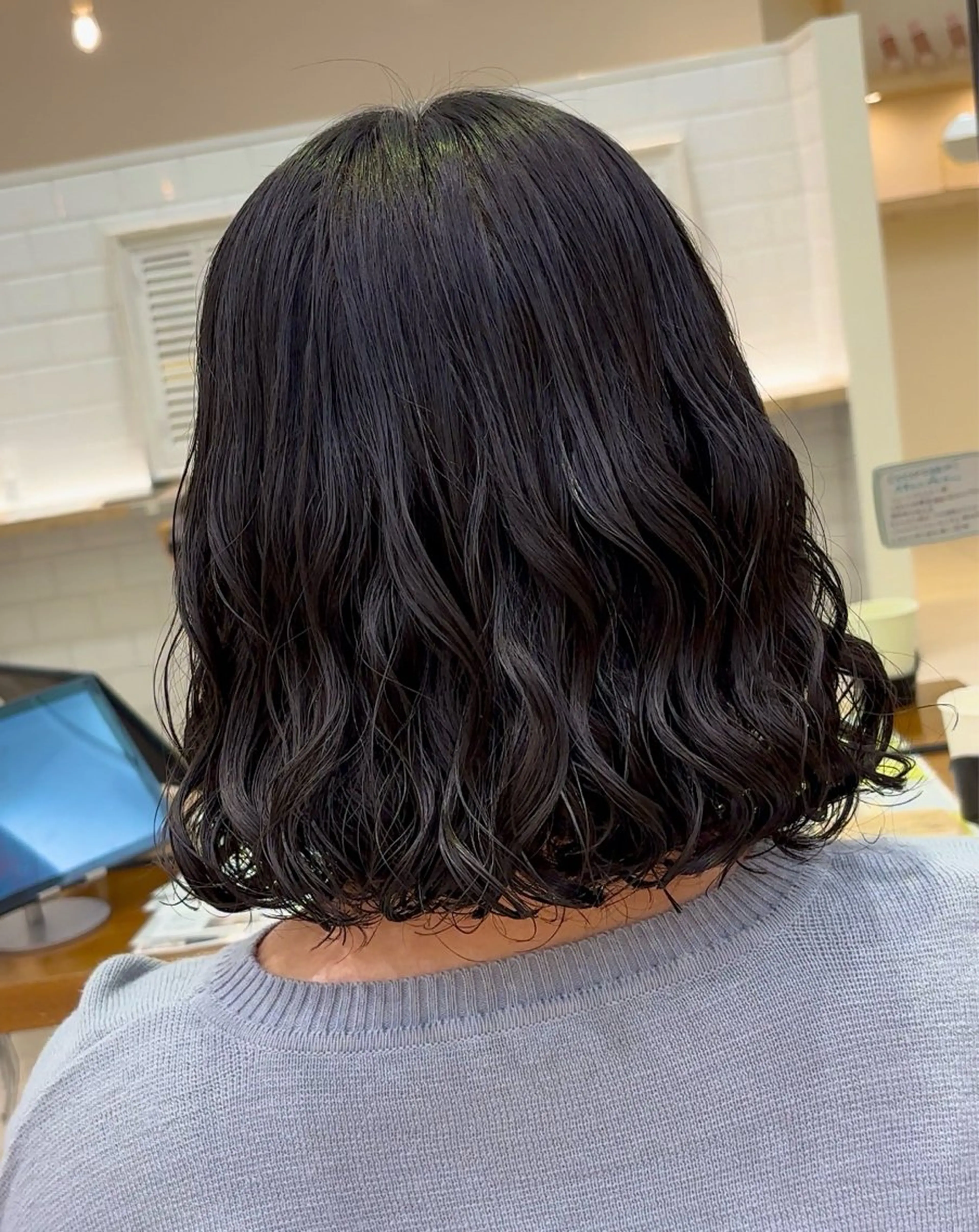 ミディアム コテ巻き風パーマ🫧 麻尋のヘアスタイル