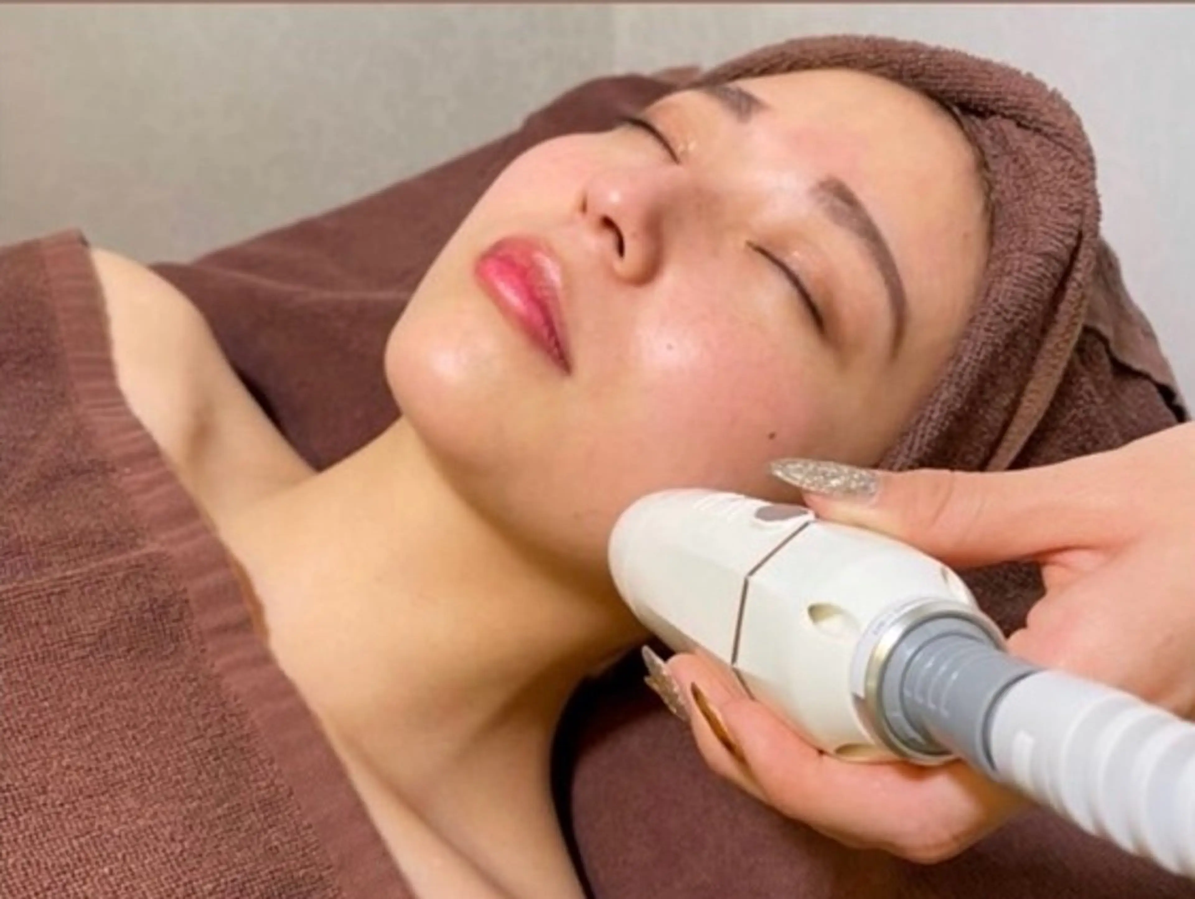 kelly moekaの眉毛・アイブロウイメージ