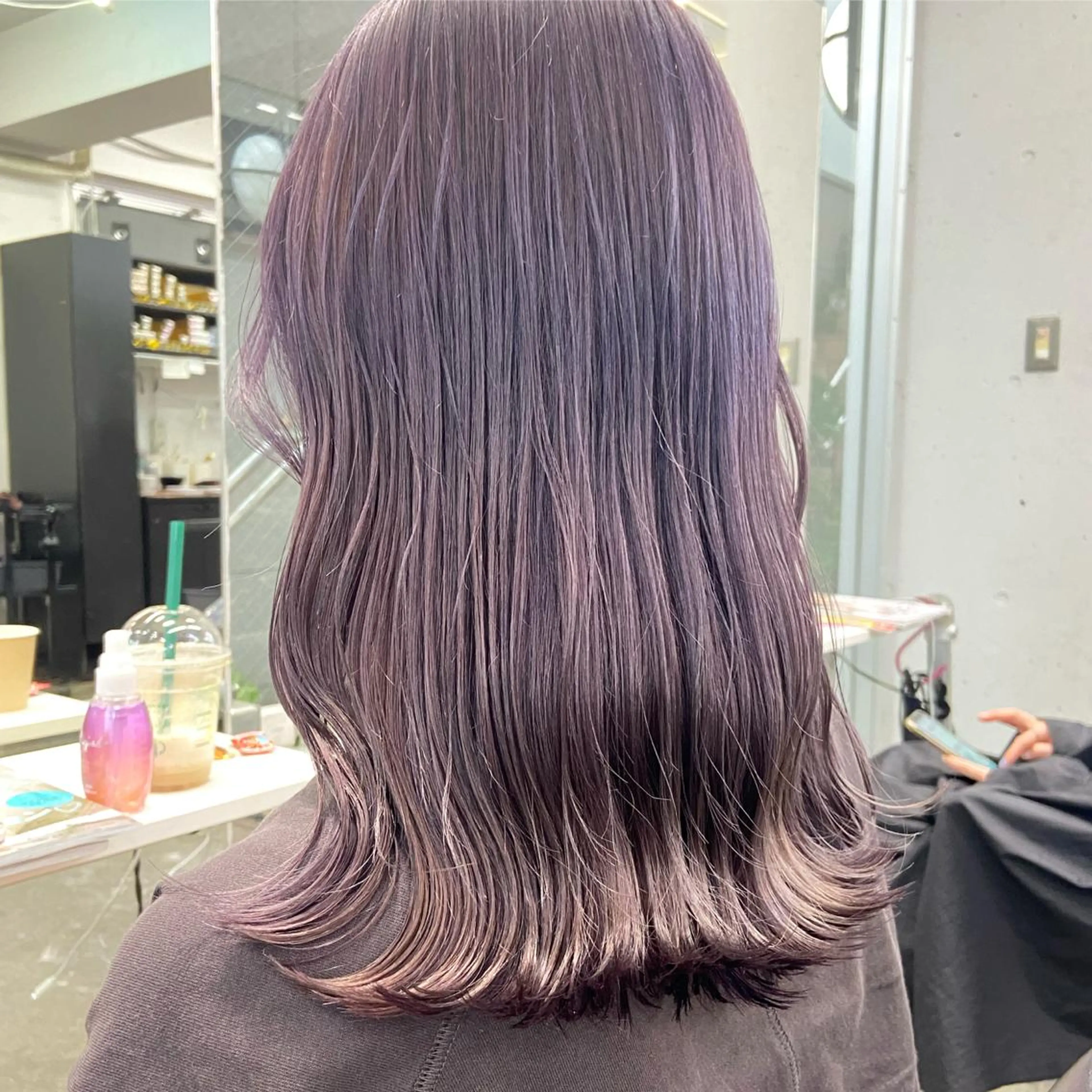 ミディアム カラー ☘️ブリーチ/ハイト ーン/レイヤー/のヘアスタイル