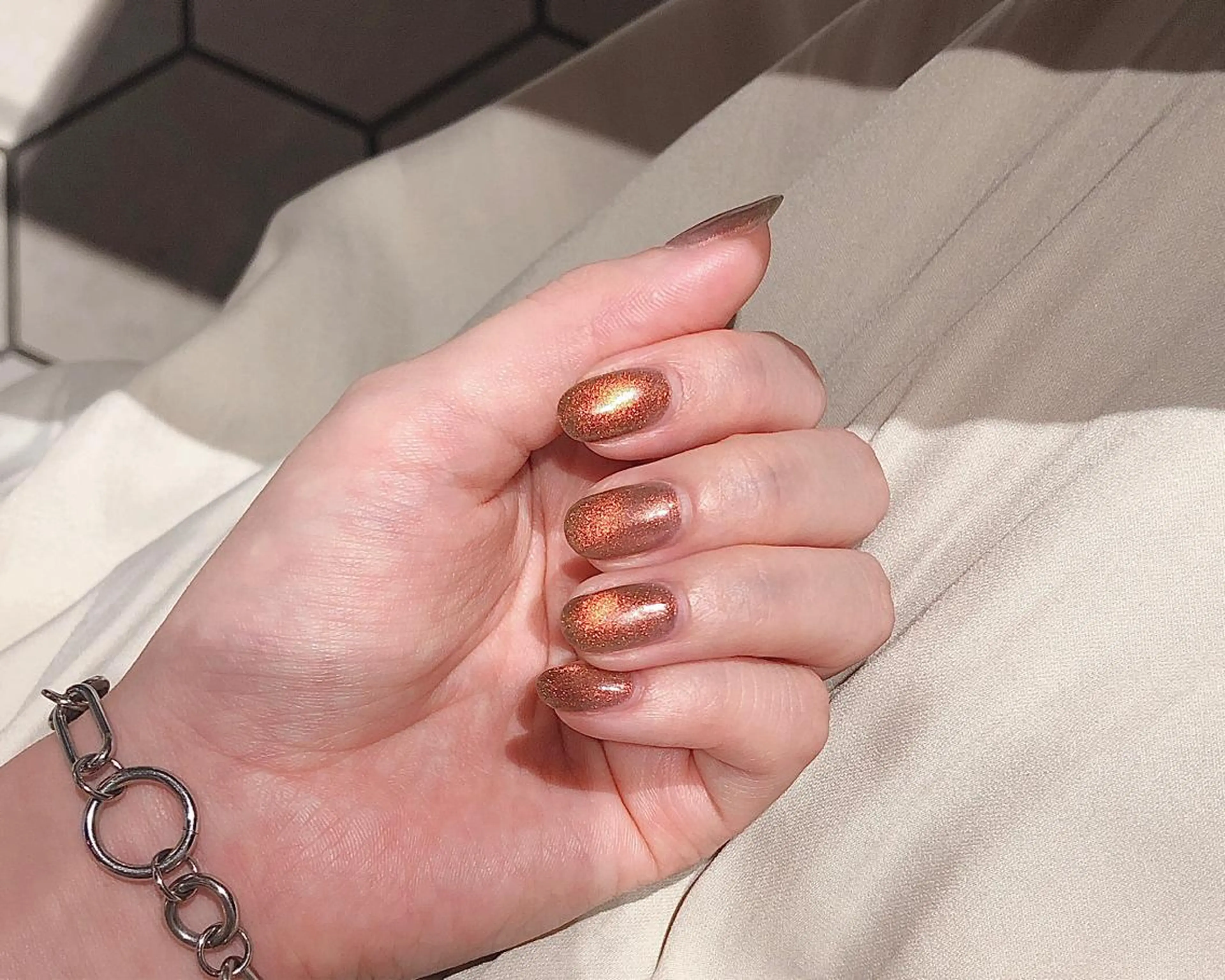 ネイル マグネットネイル オレンジ ハンドネイル saki_ nail heronのネイルデザイン