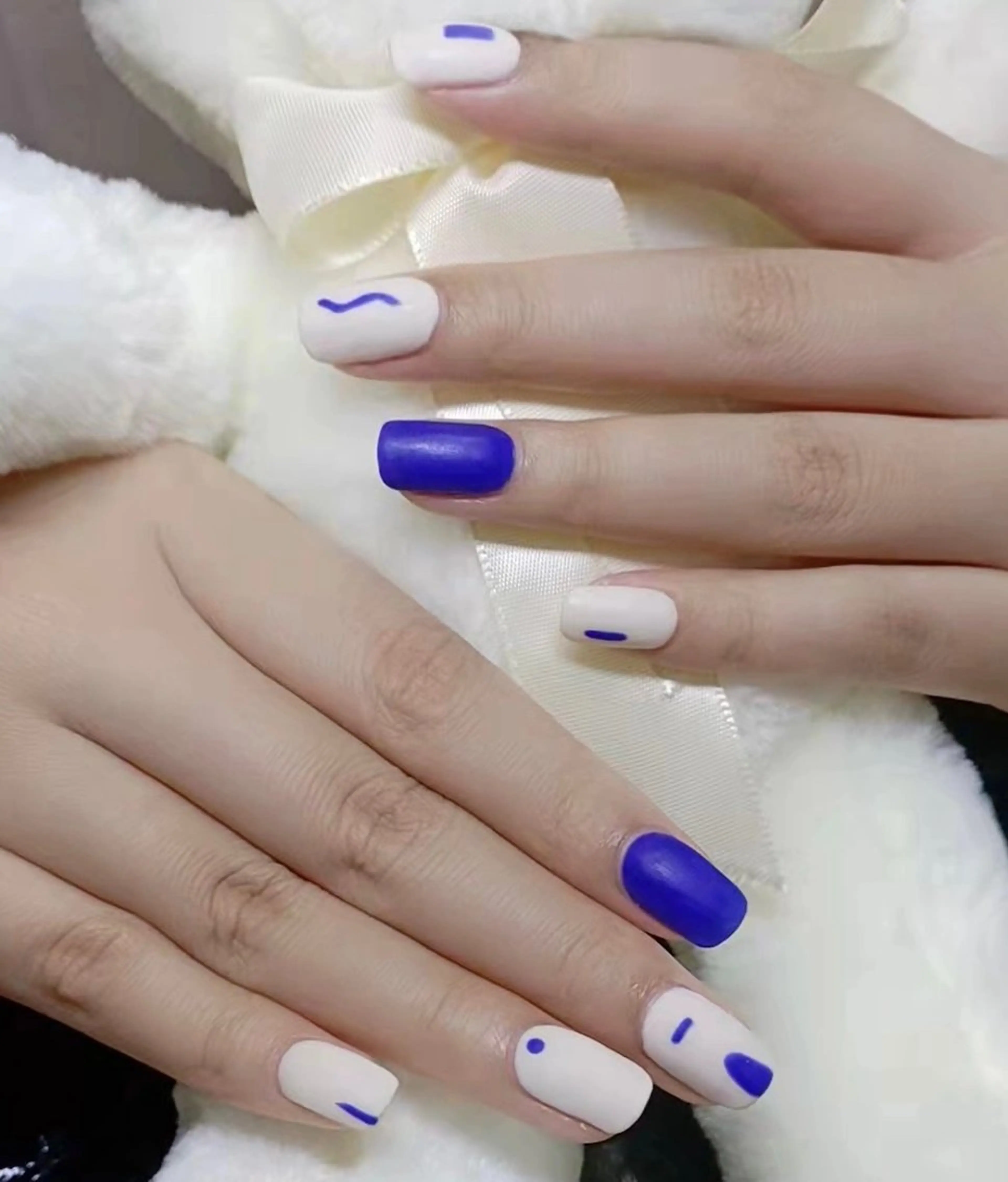 ネイル ハンドネイル 花花 ネイルサロンのネイルデザイン